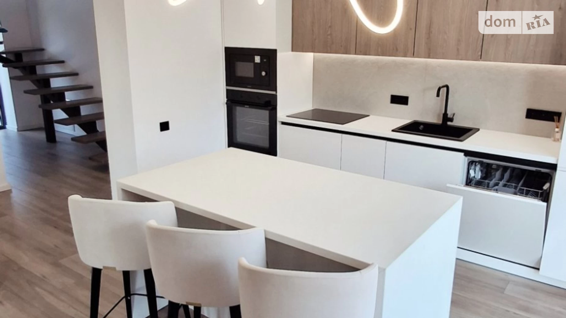 Продается дом на 2 этажа 150 кв. м с гаражом, цена: 139900 € - фото 4