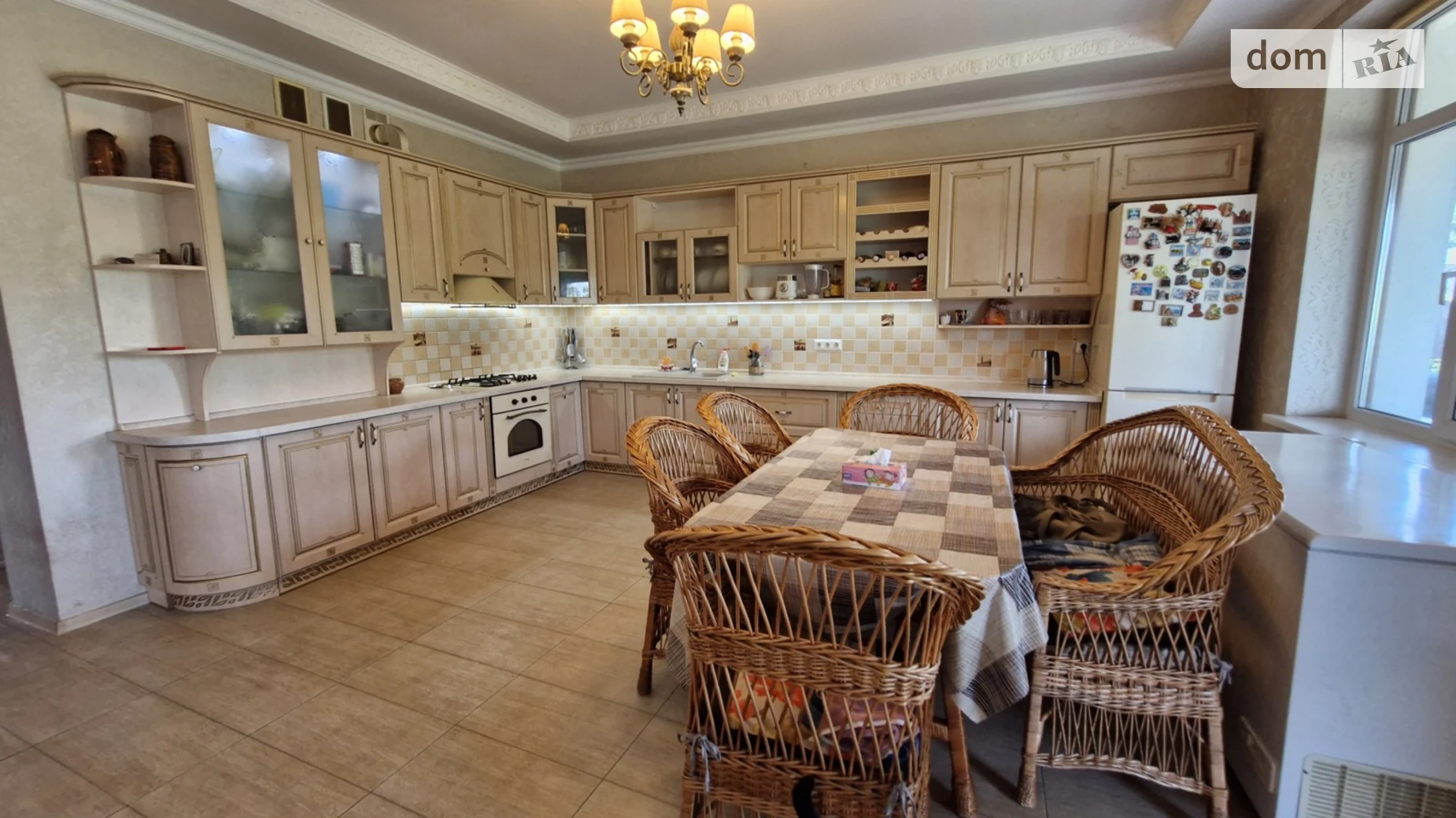 Продается дом на 3 этажа 285 кв. м с беседкой, цена: 264500 $ - фото 3