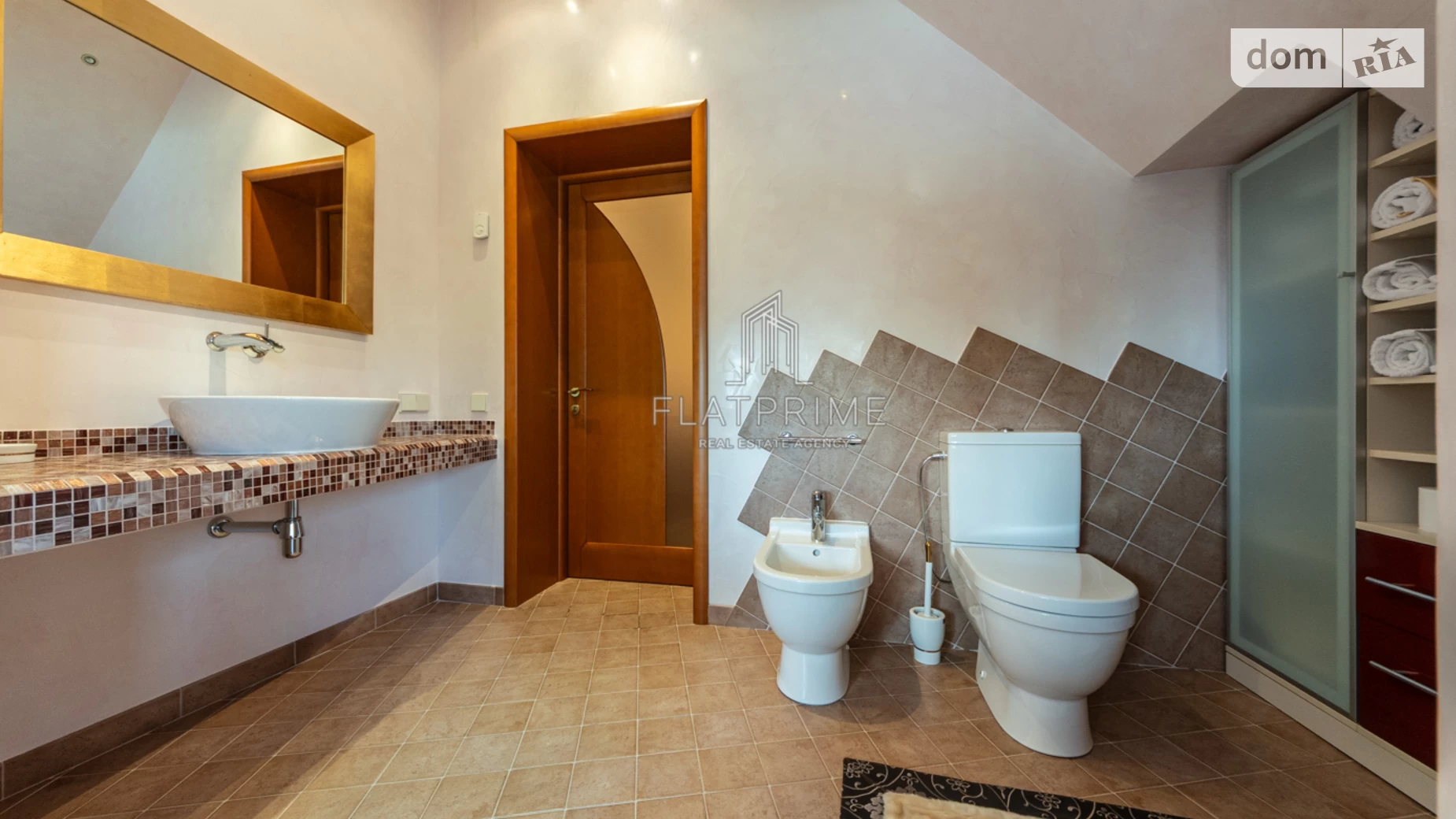 Продается дом на 2 этажа 265 кв. м с бассейном, цена: 325000 $ - фото 4