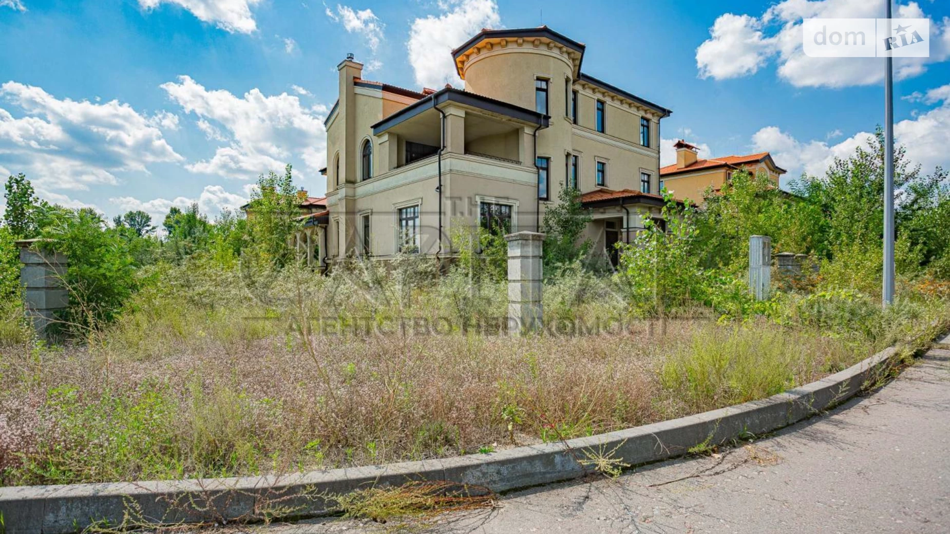 Продается дом на 3 этажа 555.3 кв. м с подвалом, цена: 504000 $ - фото 4