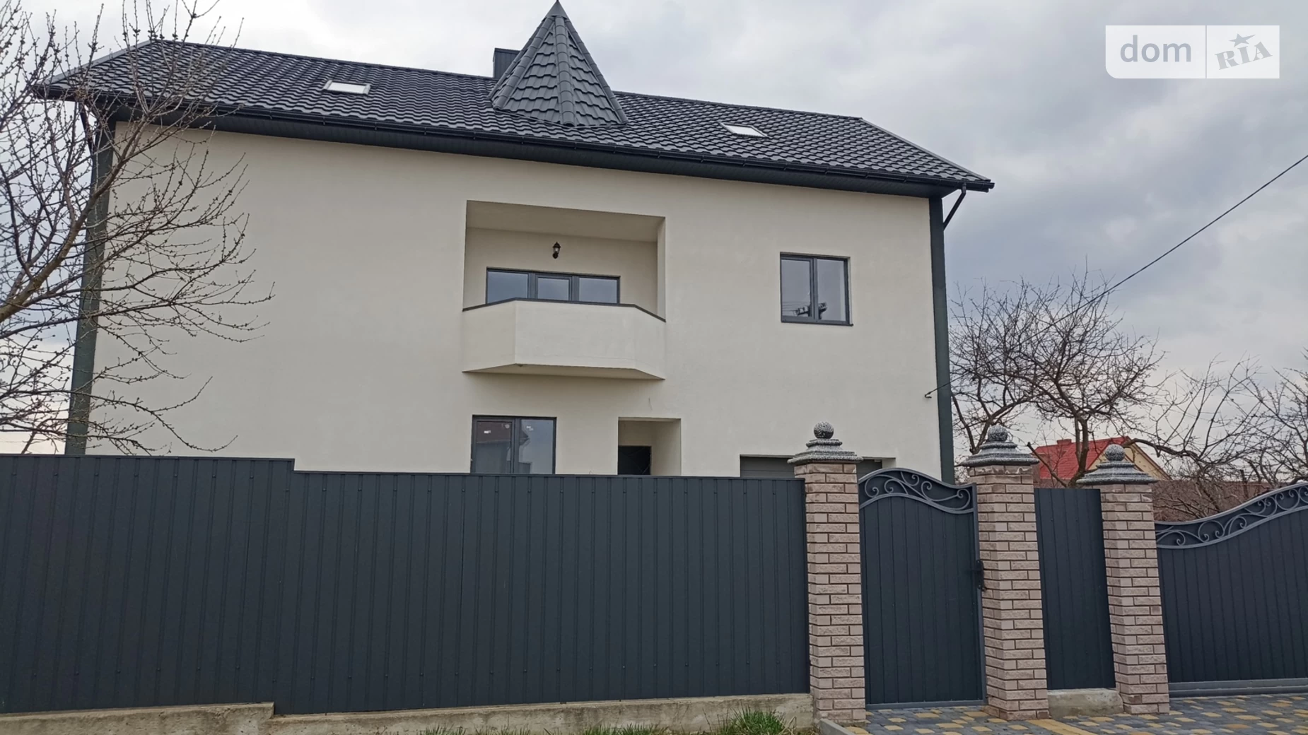Продается дом на 2 этажа 232 кв. м с камином, цена: 210000 $ - фото 2