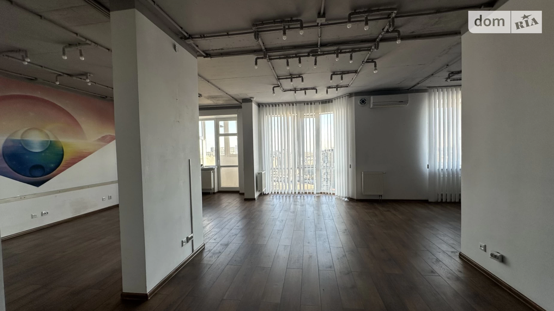 Сдается в аренду офис 264.9 кв. м в бизнес-центре, цена: 1950 € - фото 5