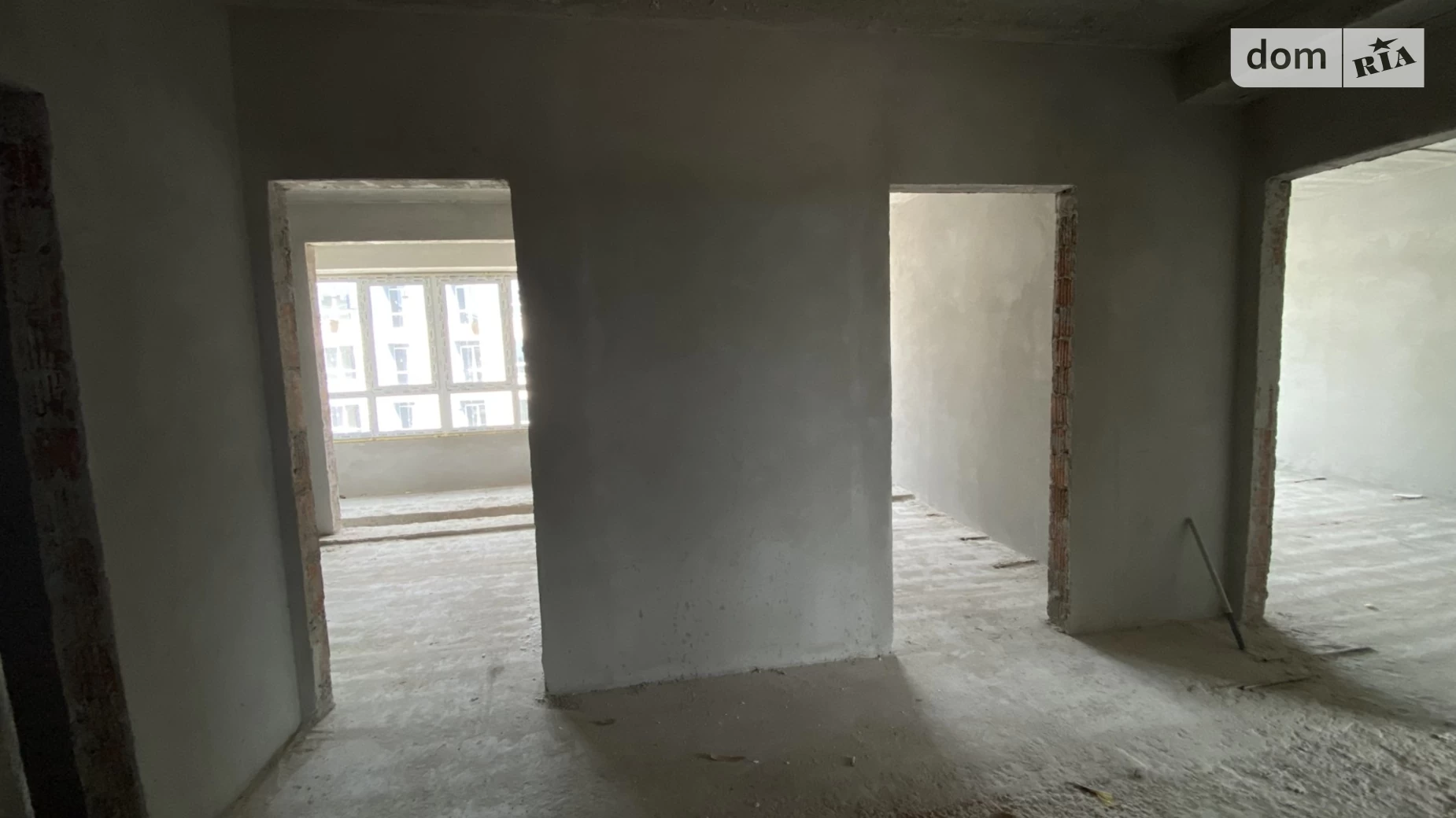 Продается 3-комнатная квартира 72.4 кв. м в Ивано-Франковске, ул. Павла Полуботка, 18 корпус 2 - фото 2