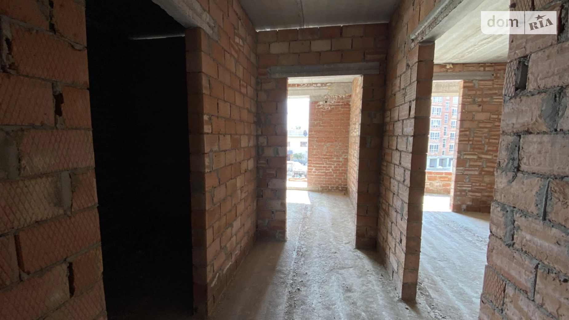 Продается 1-комнатная квартира 35.75 кв. м в Ивано-Франковске, ул. Отца Блавацкого, 18 корпус 5 - фото 5