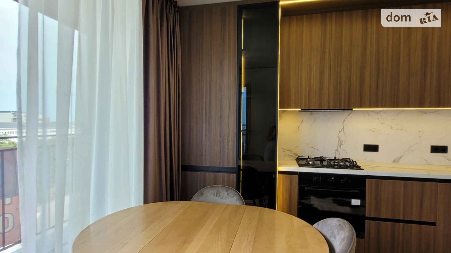 Продается 1-комнатная квартира 45 кв. м в Ивано-Франковске, ул. Карпатская, 10Б - фото 3