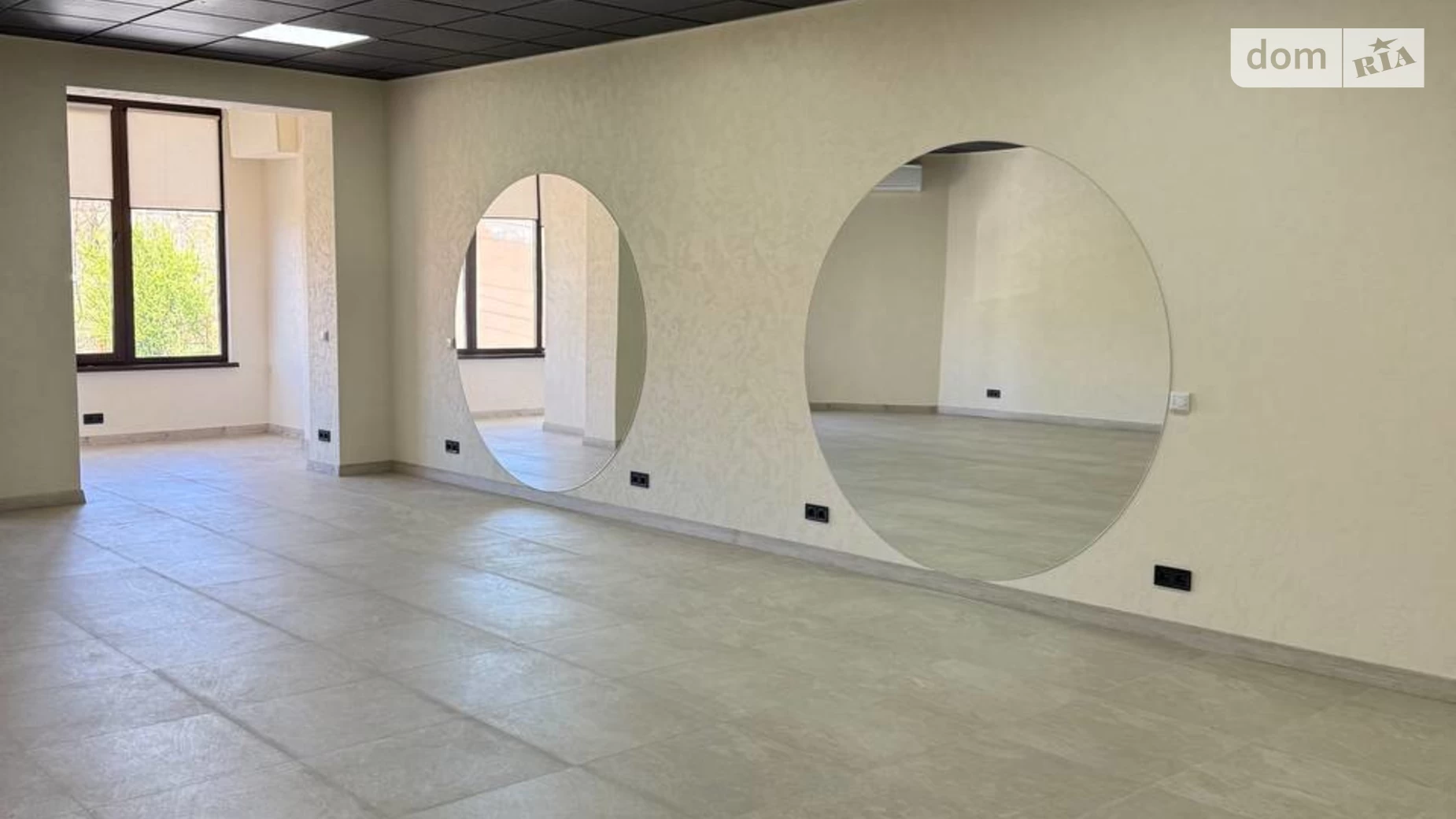 Здається в оренду офіс 95 кв. м в бізнес-центрі, цена: 850 $ - фото 2