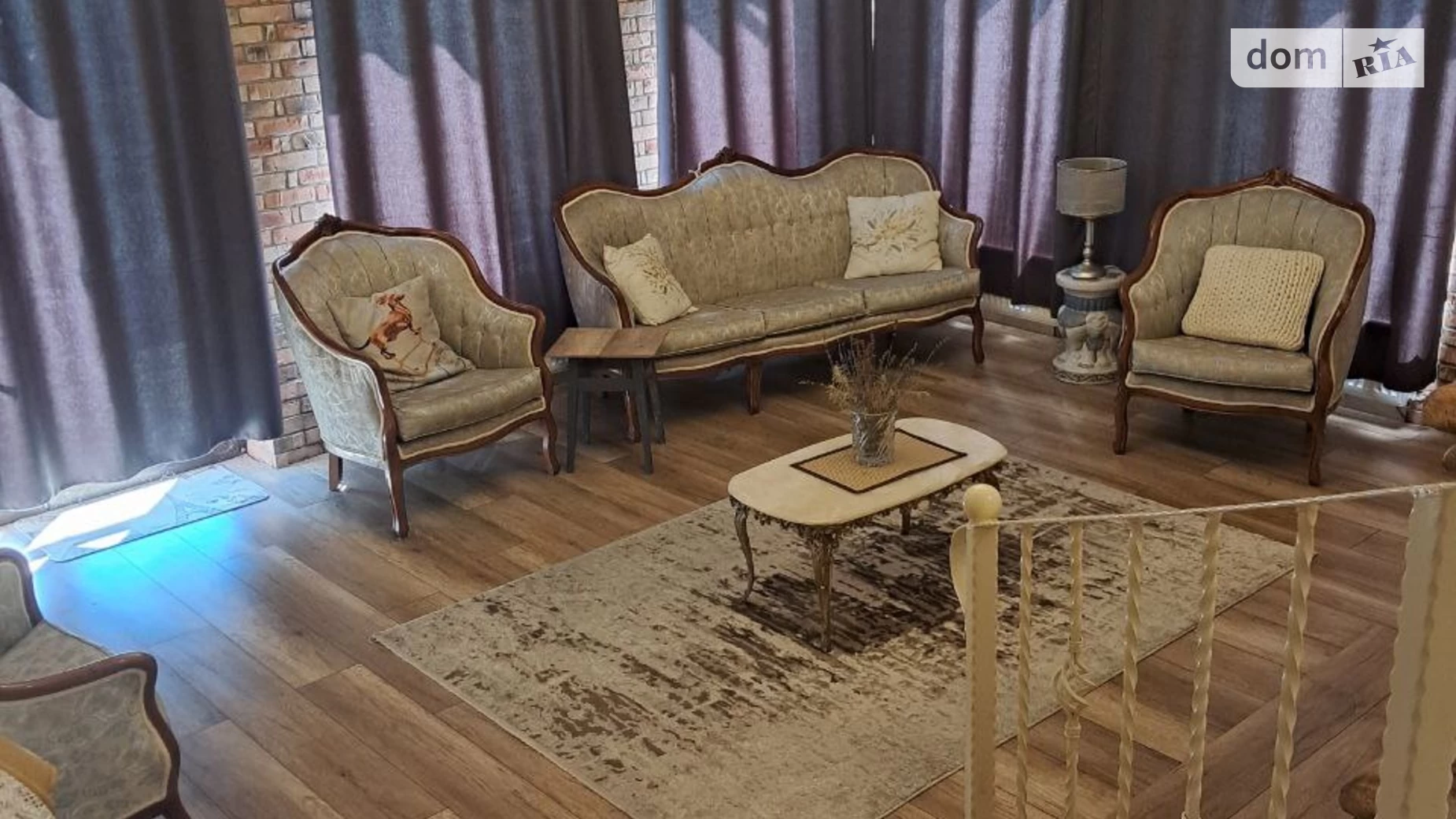 Продается дом на 2 этажа 265 кв. м с камином, цена: 285000 $ - фото 3