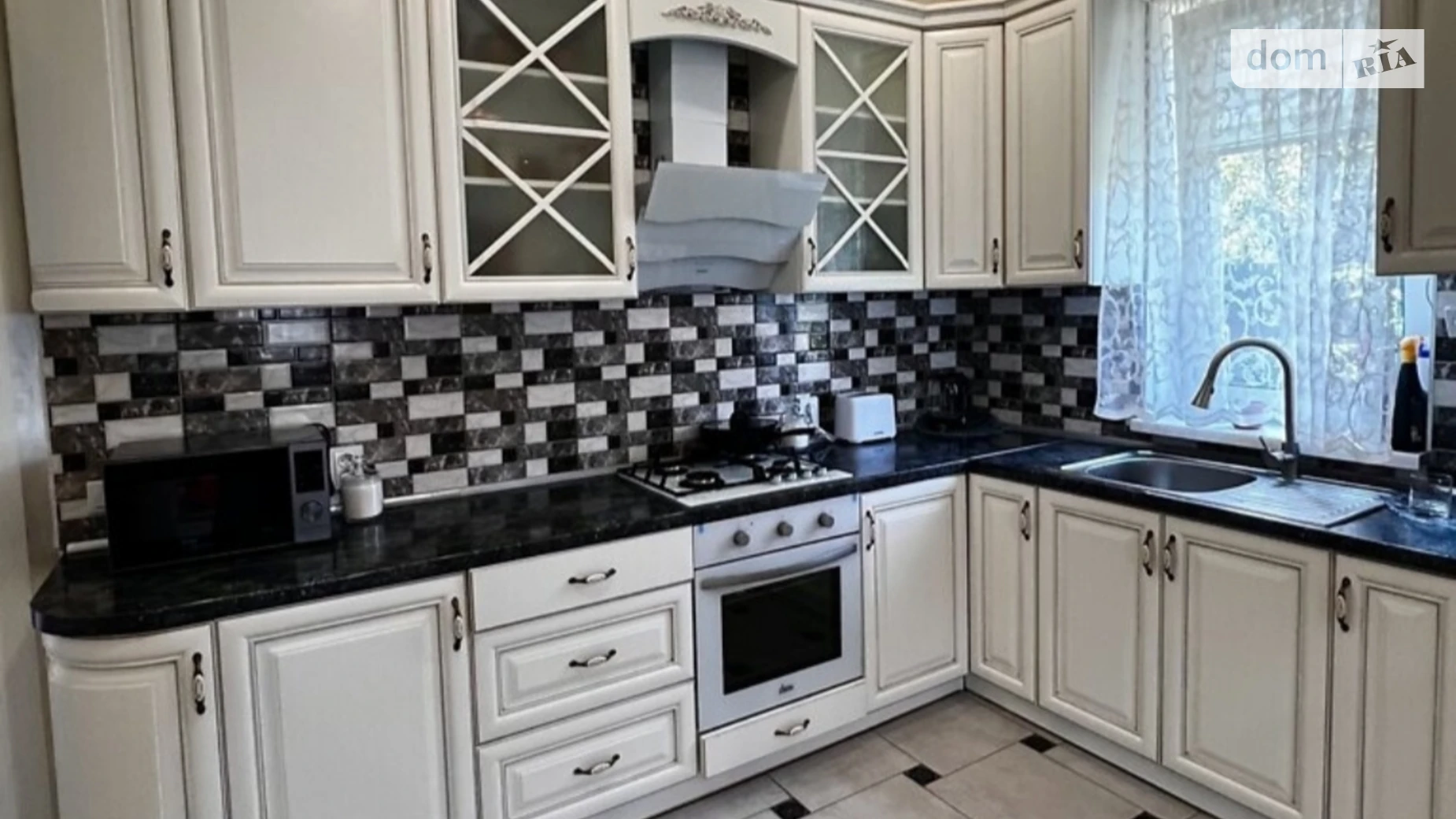 Продается одноэтажный дом 211.2 кв. м с беседкой, цена: 219000 $ - фото 2