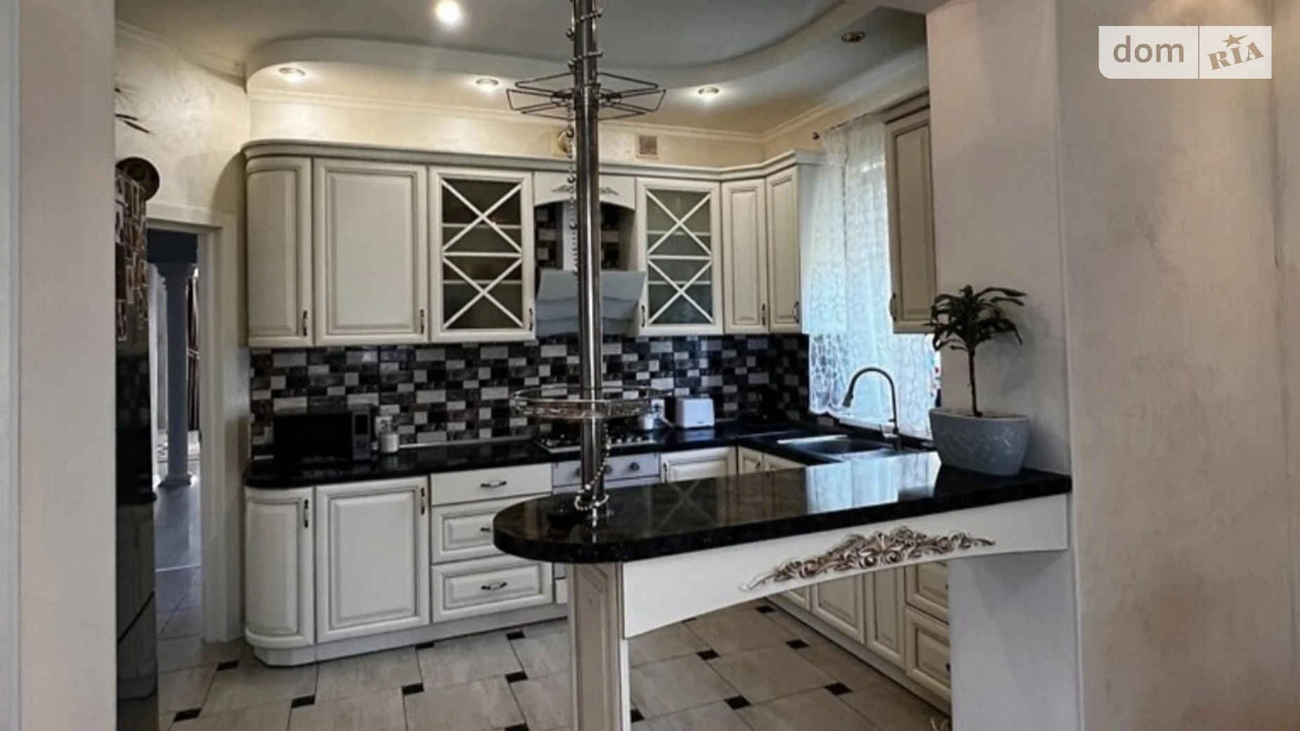 Продается одноэтажный дом 211.2 кв. м с беседкой, цена: 219000 $ - фото 4