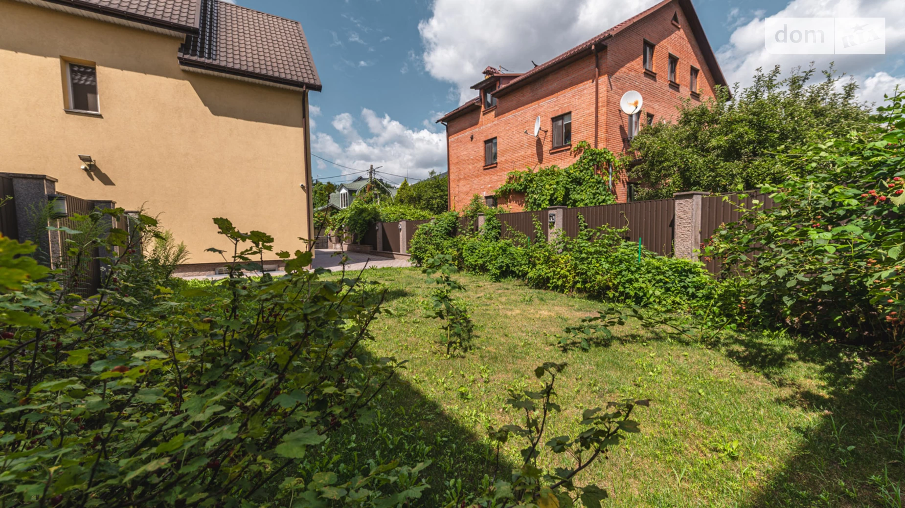 Продается дом на 3 этажа 275 кв. м с участком, цена: 345000 $ - фото 5