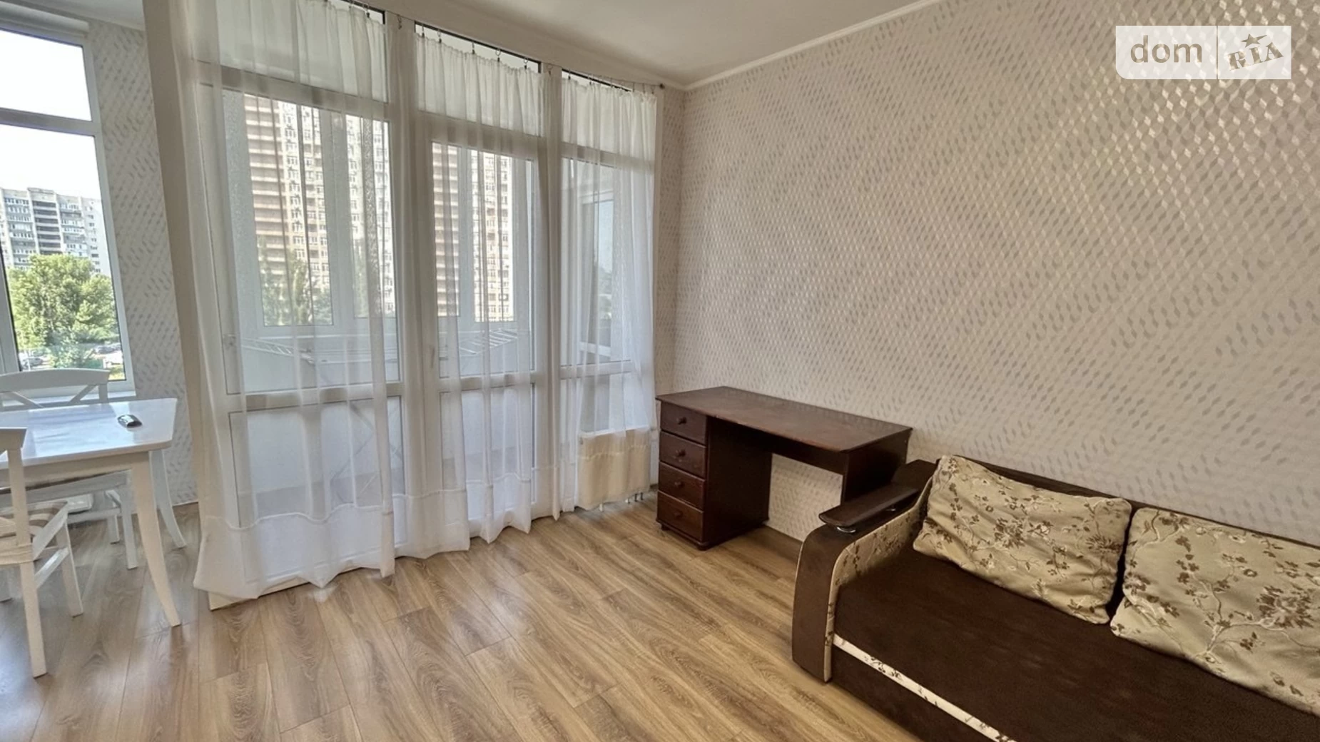 Продается 3-комнатная квартира 87.8 кв. м в Киеве, ул. Евгения Сверстюка, 6А - фото 2