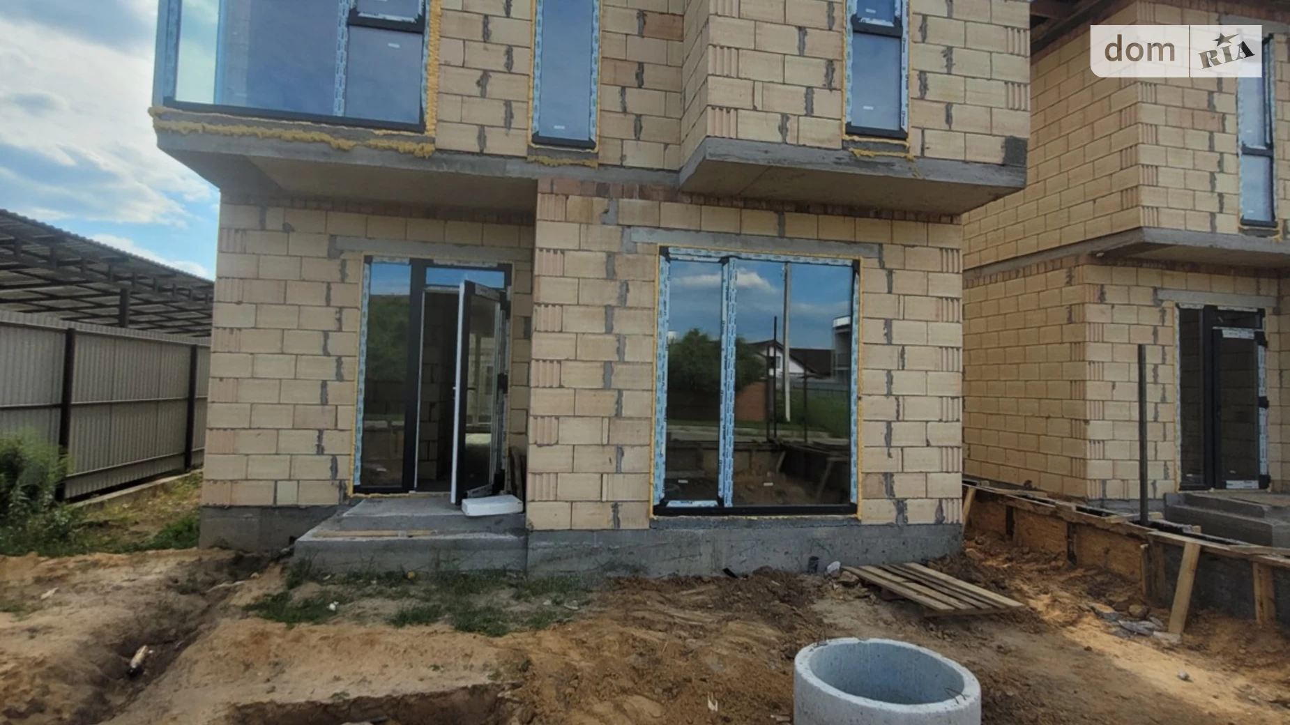 Продается дом на 2 этажа 150 кв. м с бассейном, цена: 135000 $ - фото 2