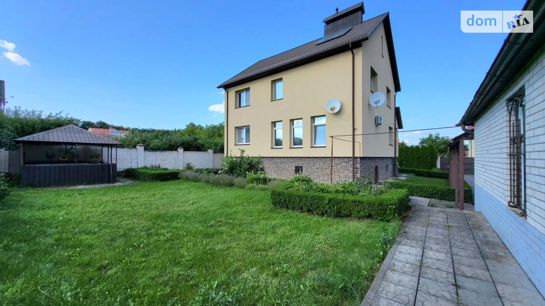 Продается дом на 2 этажа 187 кв. м с камином, цена: 350000 $ - фото 3