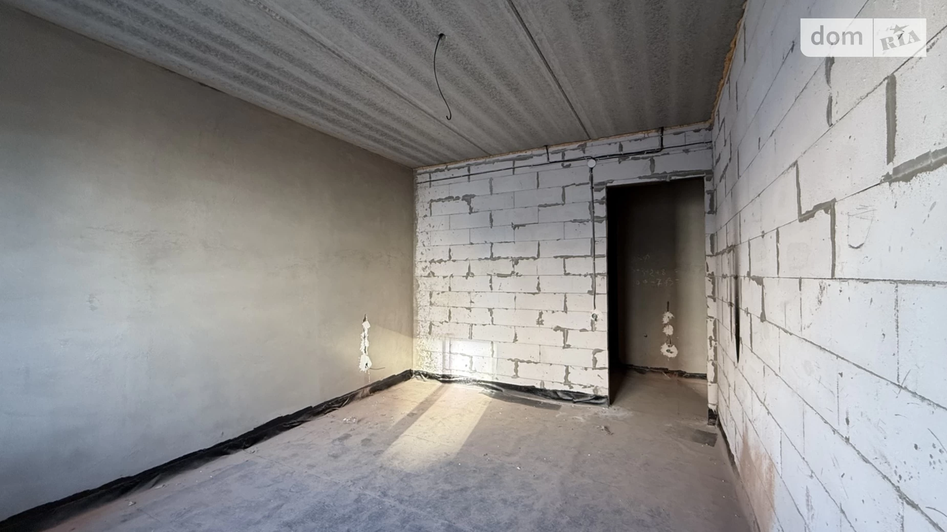 Продается 1-комнатная квартира 44 кв. м в Березиной, ул. Радужная, 104 - фото 3