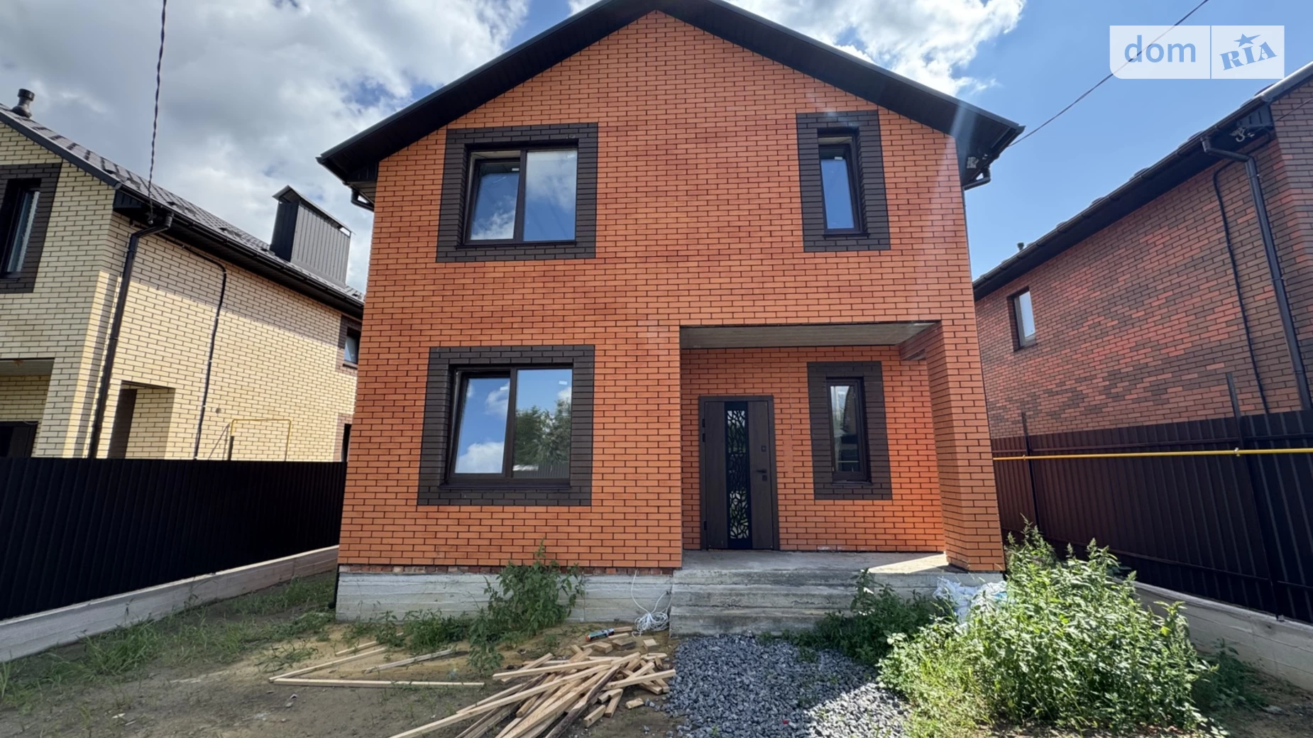 Продается дом на 2 этажа 130 кв. м с беседкой, цена: 92000 $ - фото 2