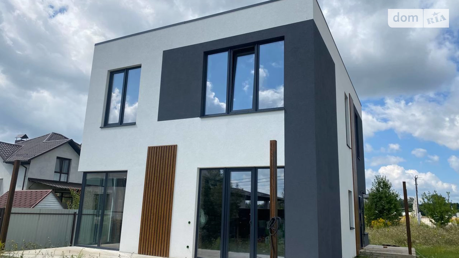 Продается дом на 2 этажа 135 кв. м с мансардой, цена: 150000 $ - фото 2