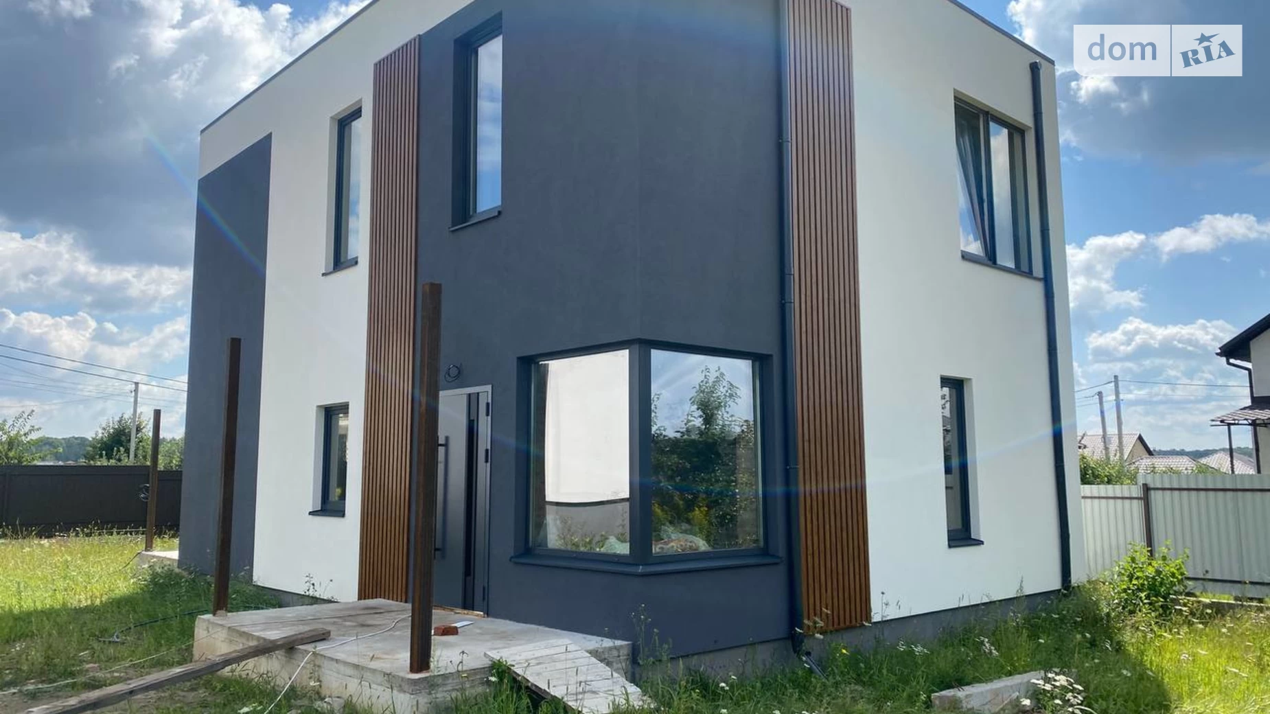 Продается дом на 2 этажа 135 кв. м с мансардой, цена: 150000 $ - фото 3
