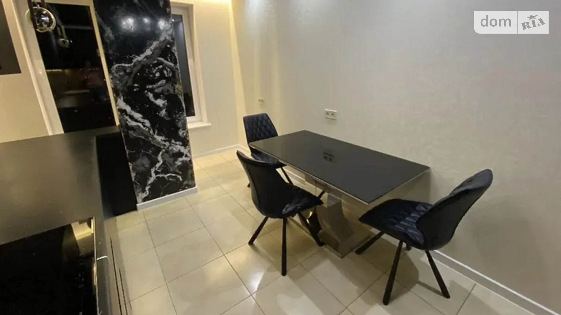 Продается 2-комнатная квартира 66 кв. м в Харькове, ул. Гвардейцев-Широнинцев, 70 - фото 2