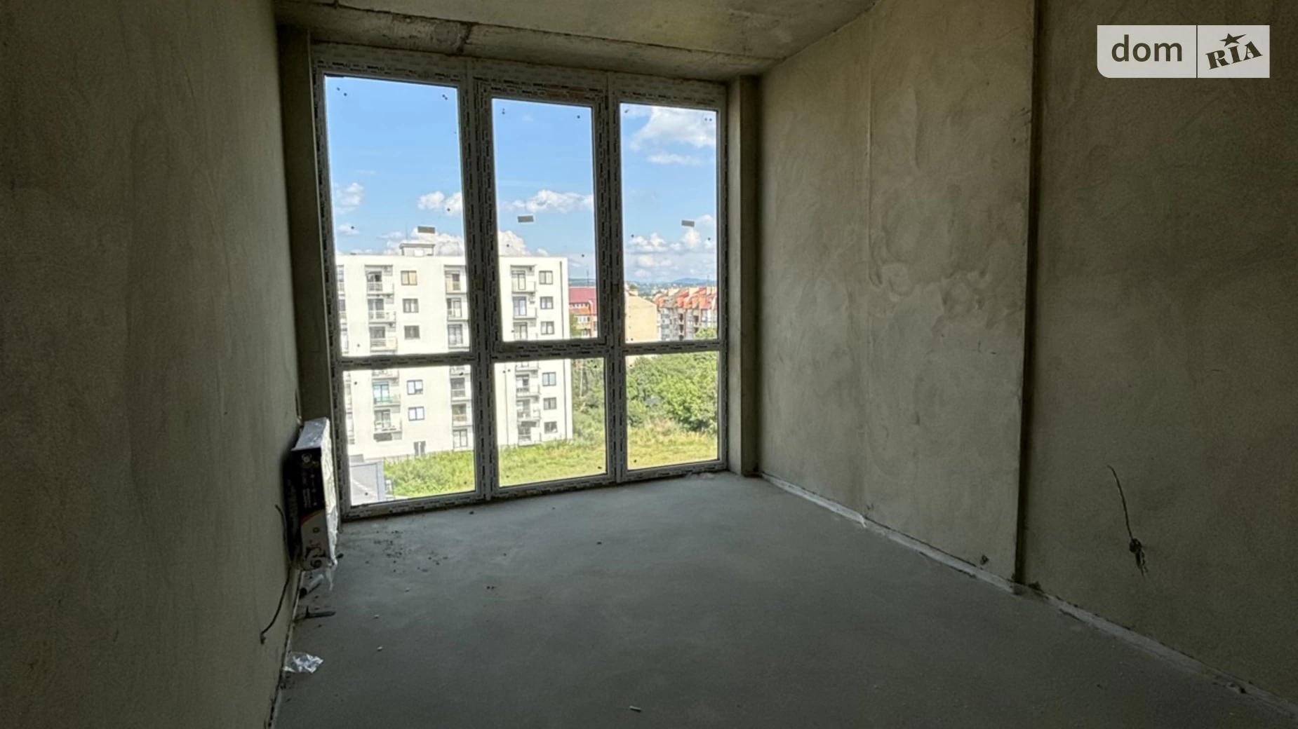 Продается 1-комнатная квартира 37 кв. м в Ужгороде, ул. Капушанская(Победы), 157 - фото 2