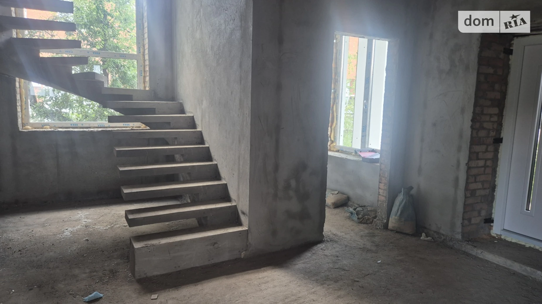 Продается дом на 2 этажа 165 кв. м с беседкой, цена: 150000 $ - фото 2