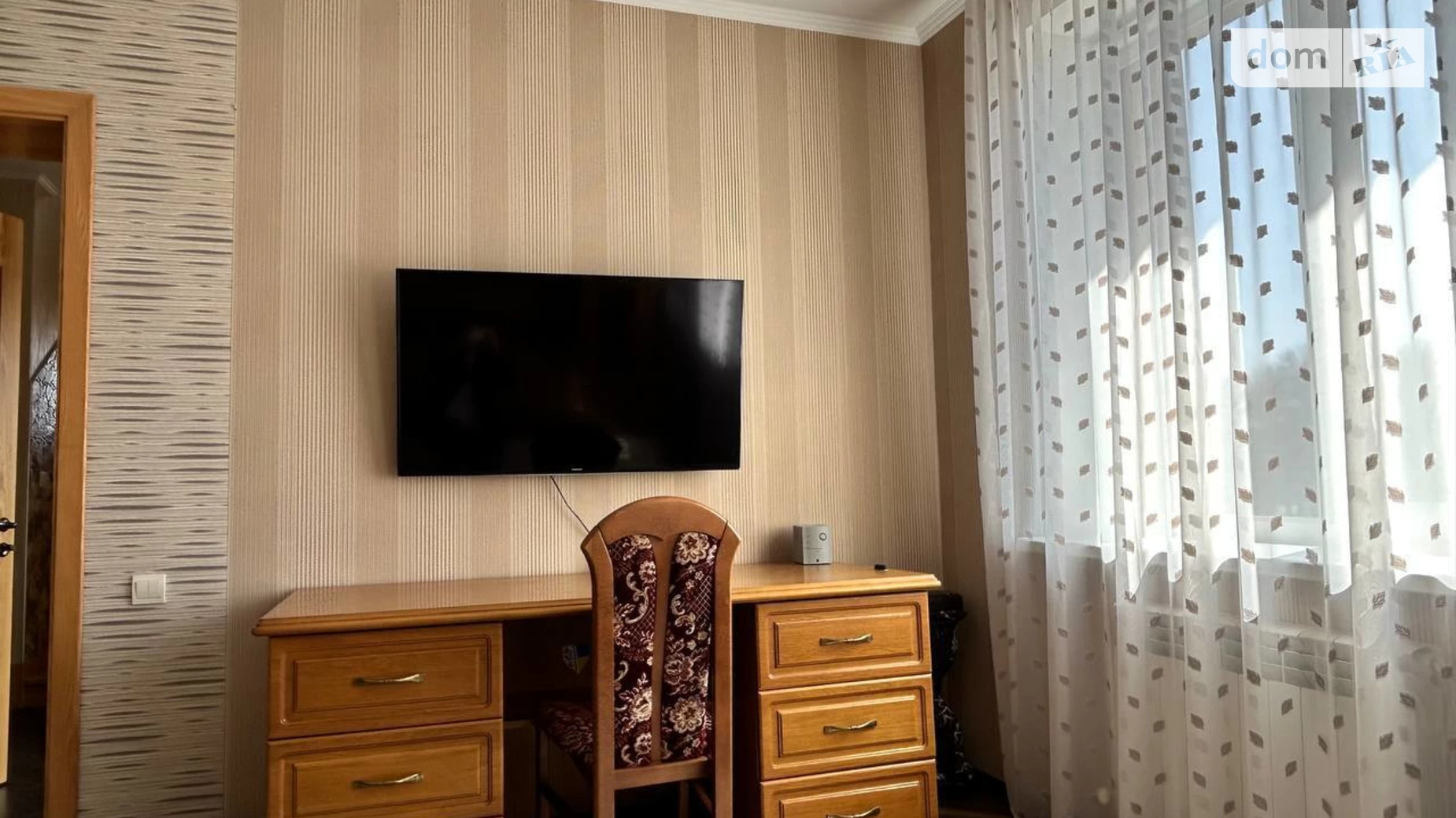 Продается дом на 2 этажа 282 кв. м с камином, цена: 330000 $ - фото 3
