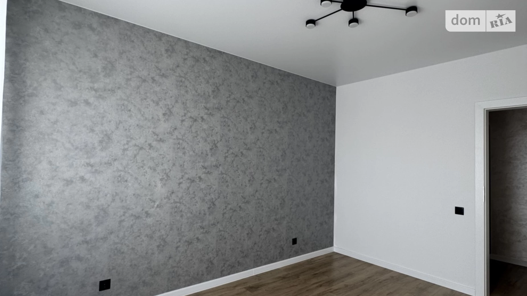 Продается 1-комнатная квартира 38.6 кв. м в Ивано-Франковске, ул. Волошина Августина, 2Б - фото 4