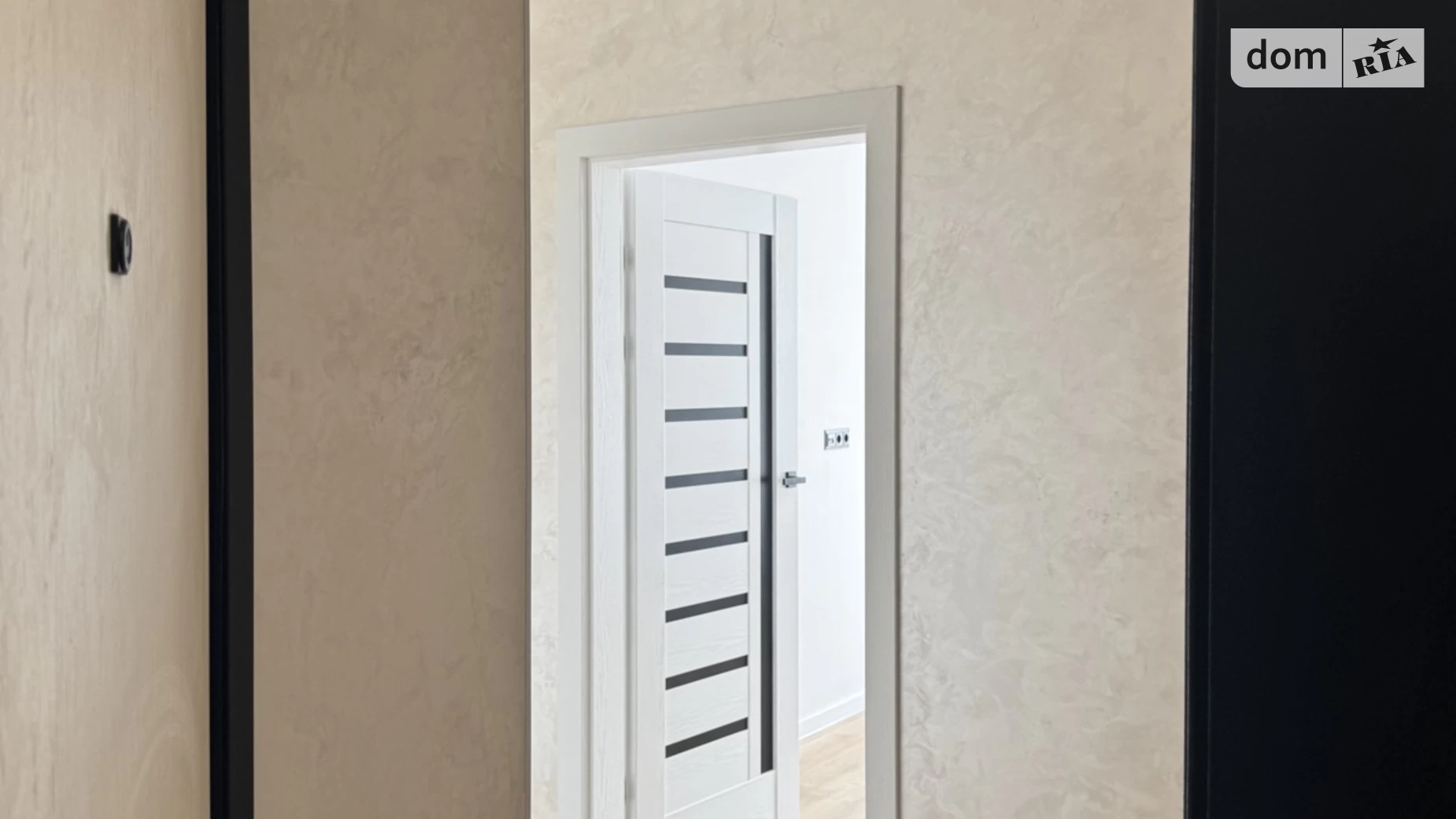 Продается 1-комнатная квартира 38.6 кв. м в Ивано-Франковске, ул. Волошина Августина, 2Б - фото 2