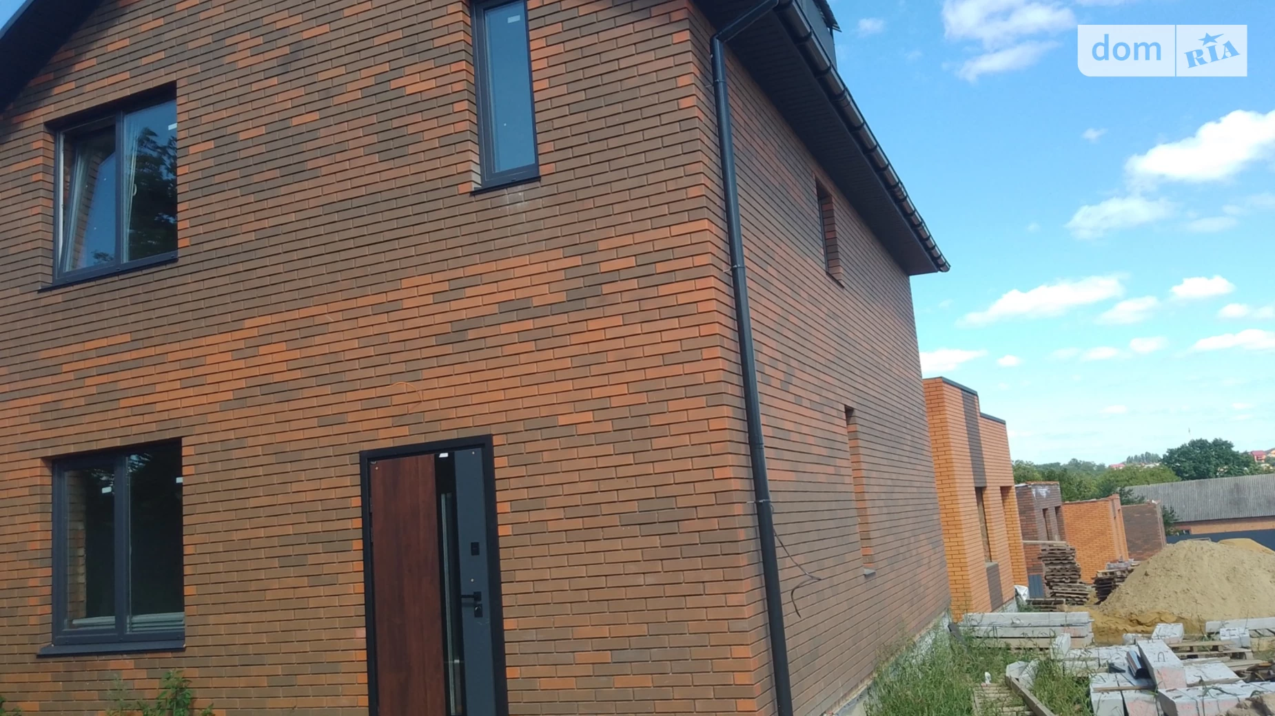 Продается дом на 2 этажа 104 кв. м с бассейном, цена: 83000 $ - фото 3