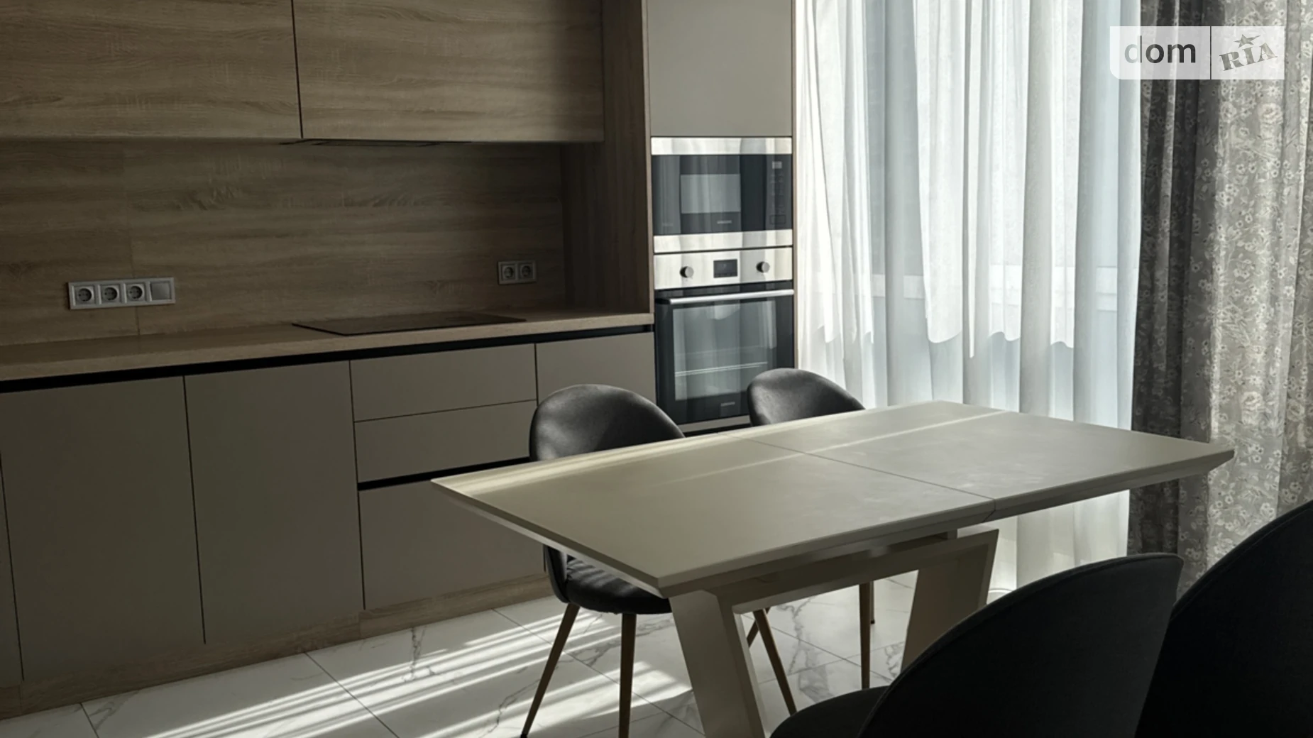 Продається 2-кімнатна квартира 73 кв. м у Ірпені, вул. Університетська(Карла Маркса), 3/2 - фото 2