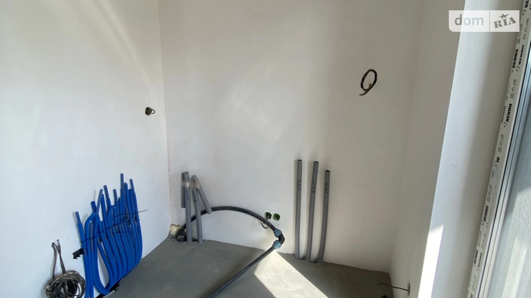 Продается дом на 2 этажа 210 кв. м с подвалом, цена: 285000 $ - фото 3