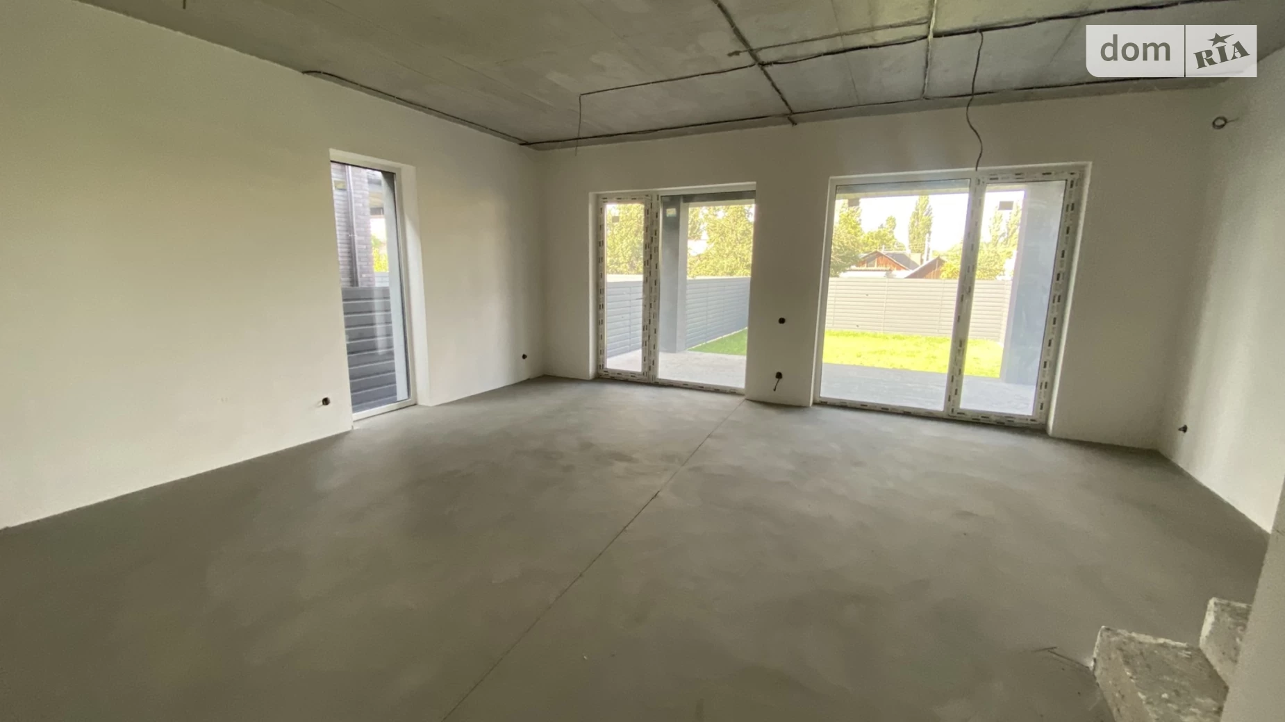 Продается дом на 2 этажа 210 кв. м с подвалом, цена: 285000 $ - фото 2