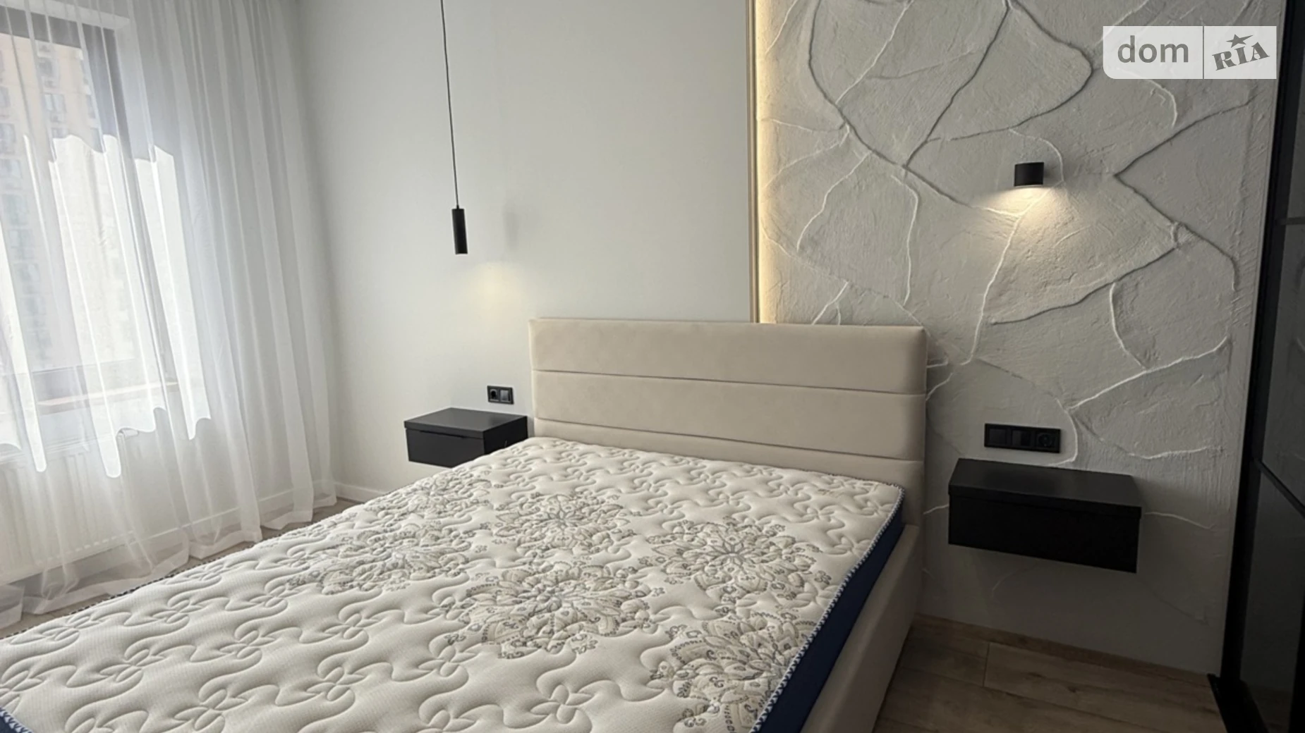 Продается 1-комнатная квартира 42 кв. м в Одессе, ул. Генуэзская, 1/1 - фото 2