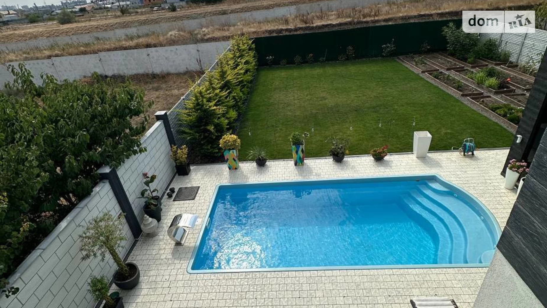 Продается дом на 2 этажа 270 кв. м с бассейном, цена: 850000 $ - фото 3