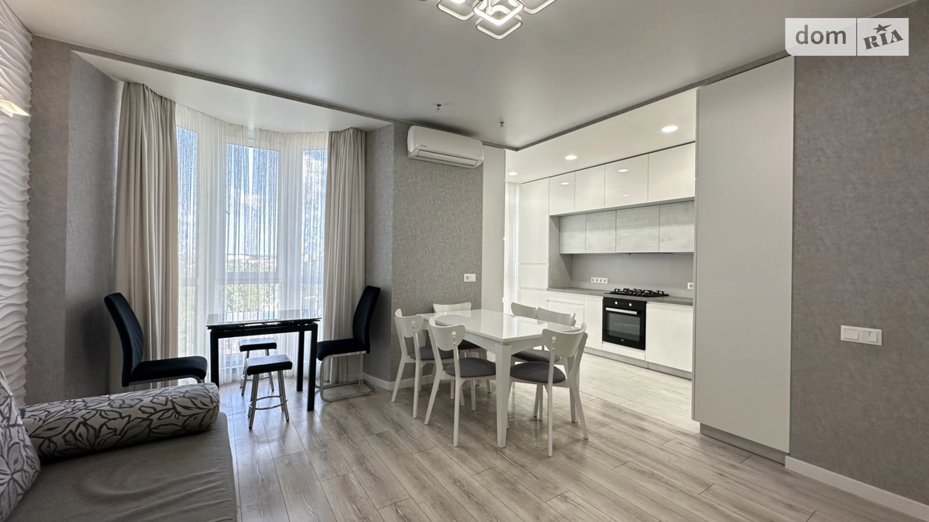 Продается 3-комнатная квартира 73.5 кв. м в Ирпене, ул. Украинская, 83Б корпус 7 - фото 2