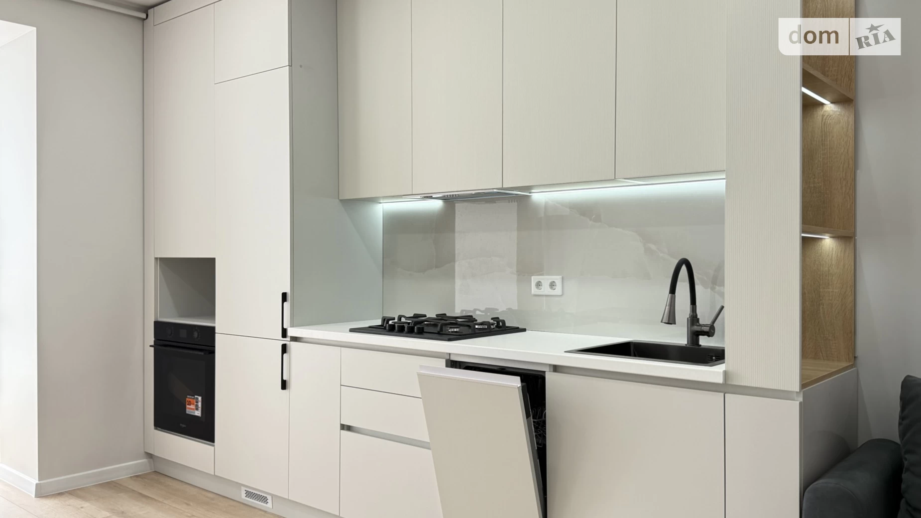 Продається 1-кімнатна квартира 47 кв. м у Рівному, вул. Студентська, 24А - фото 2