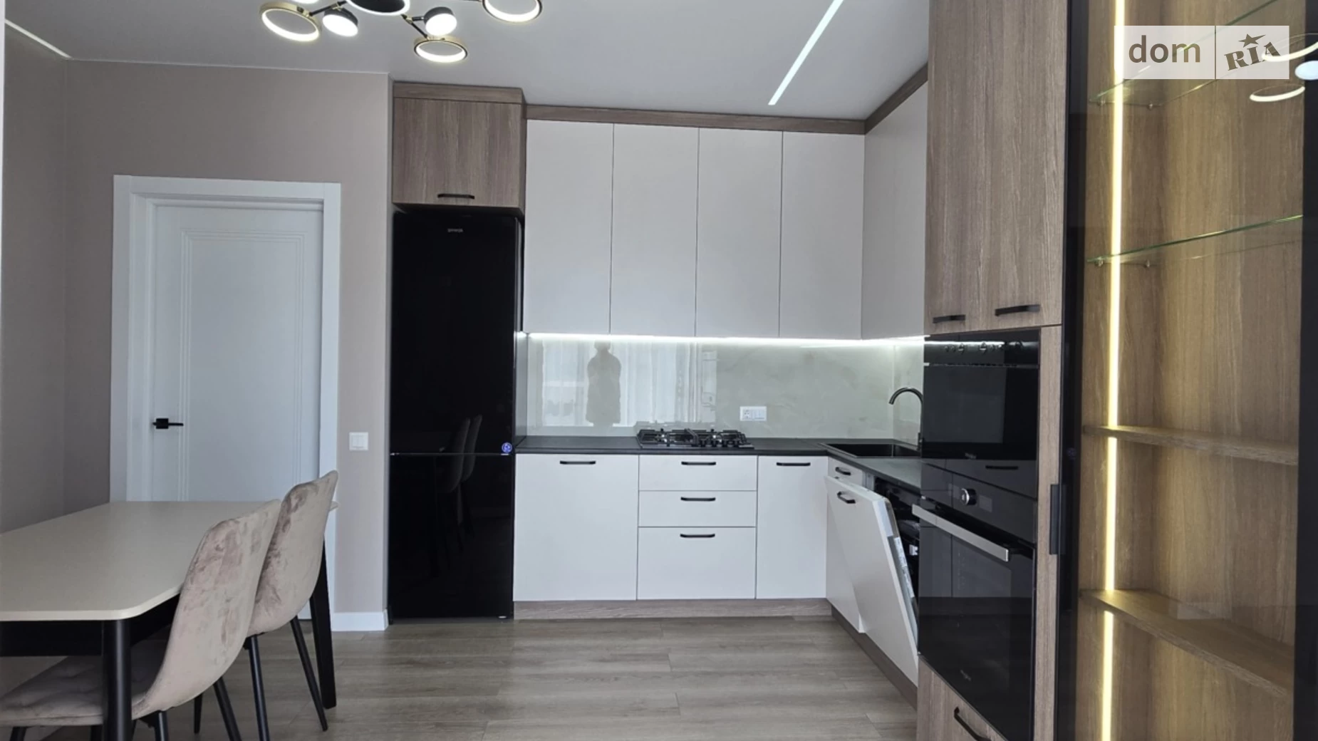 Продається 2-кімнатна квартира 62 кв. м у Івано-Франківську, вул. Миру - фото 2