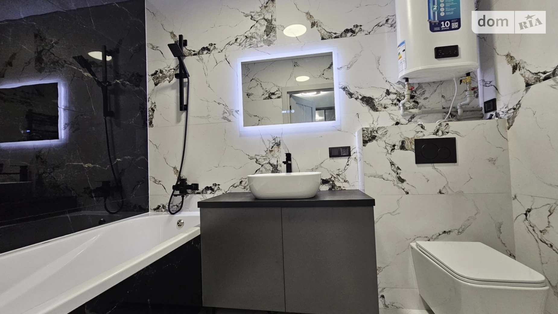 Продается 1-комнатная квартира 39 кв. м в Ивано-Франковске, ул. Хмельницкого Богдана, 94 - фото 3