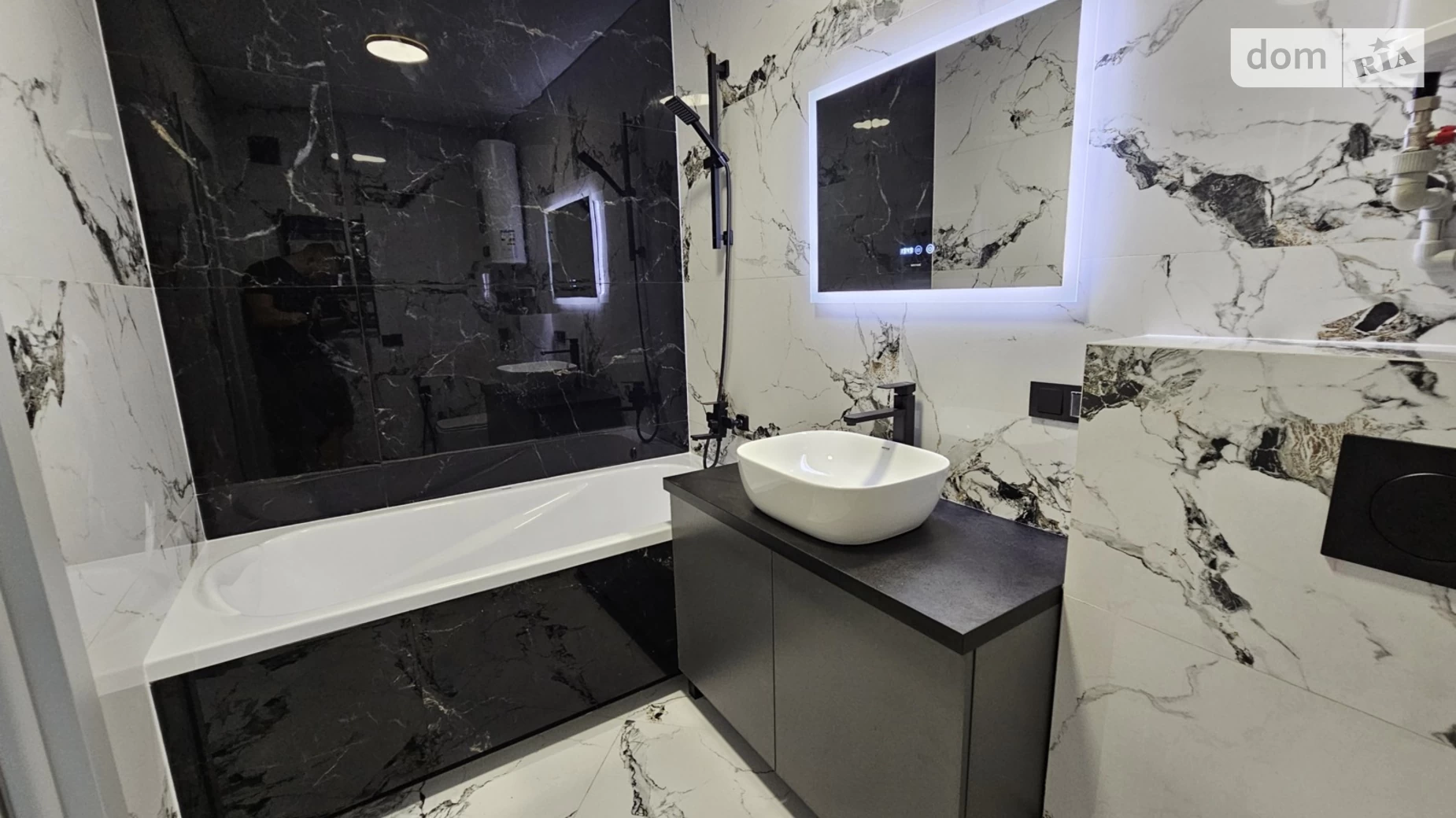 Продается 1-комнатная квартира 39 кв. м в Ивано-Франковске, ул. Хмельницкого Богдана, 94 - фото 4