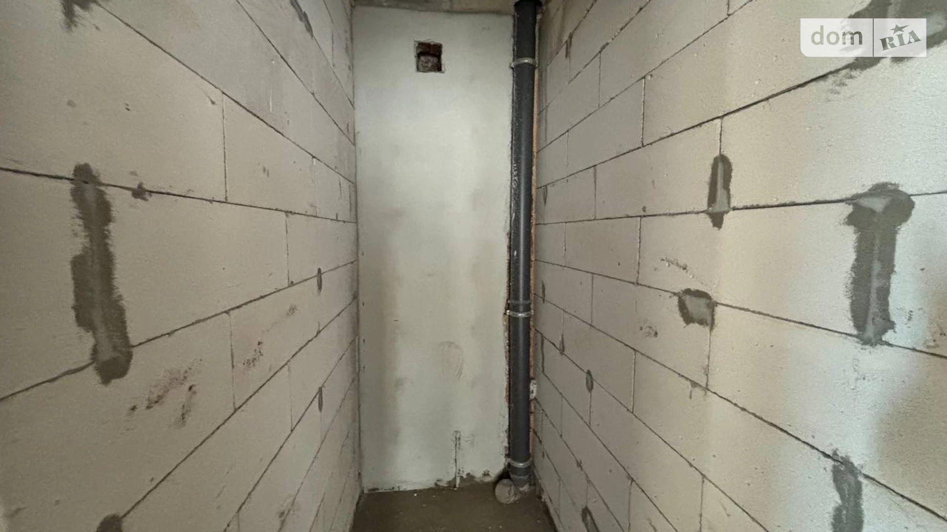 Продается 2-комнатная квартира 57 кв. м в Ужгороде, ул. Тлехаса, 19 корпус 4 - фото 4