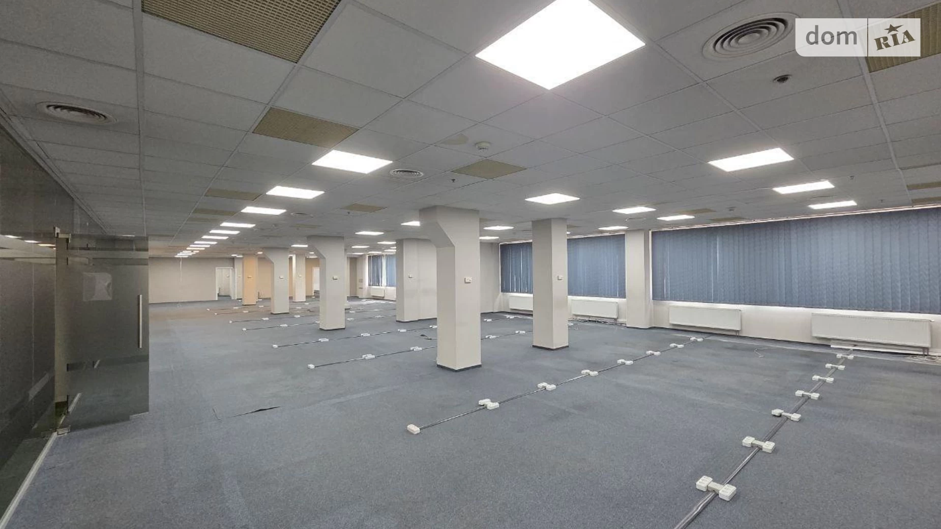 Сдается в аренду офис 750 кв. м в бизнес-центре, цена: 13500 $ - фото 2