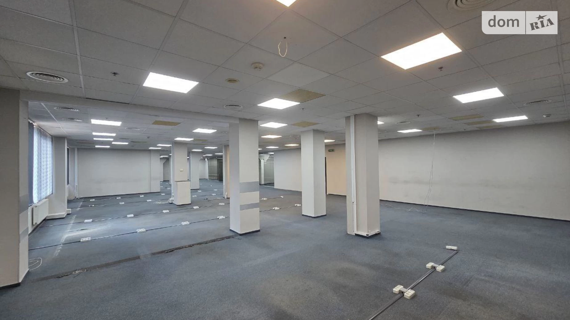 Сдается в аренду офис 750 кв. м в бизнес-центре, цена: 13500 $ - фото 3