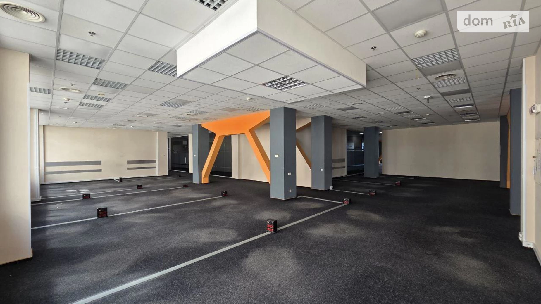 Сдается в аренду офис 2200 кв. м в бизнес-центре, цена: 38800 $ - фото 5