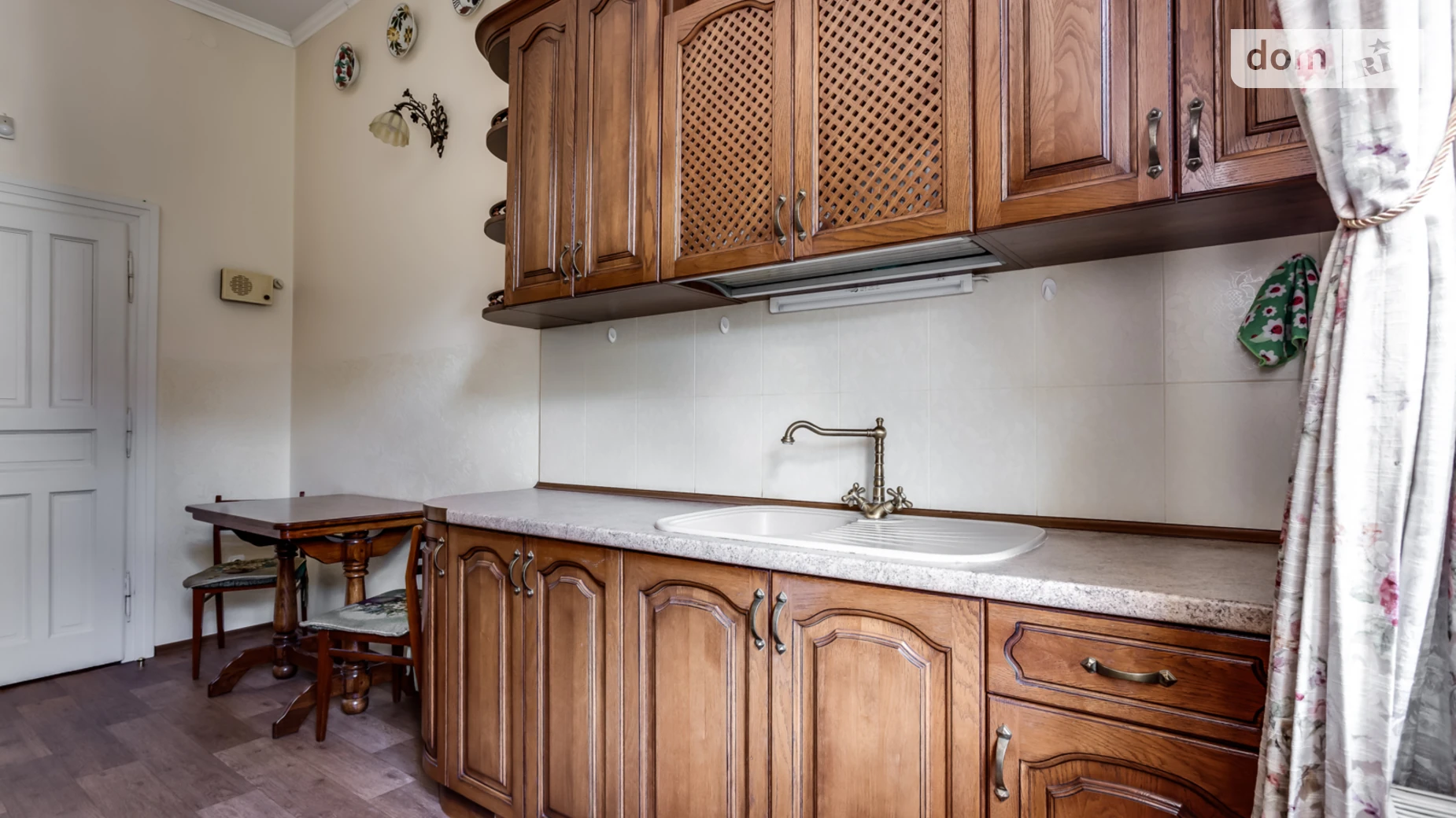 Сдается в аренду 3-комнатная квартира 95 кв. м в Львове, ул. Коновальца Евгения, 37 - фото 2