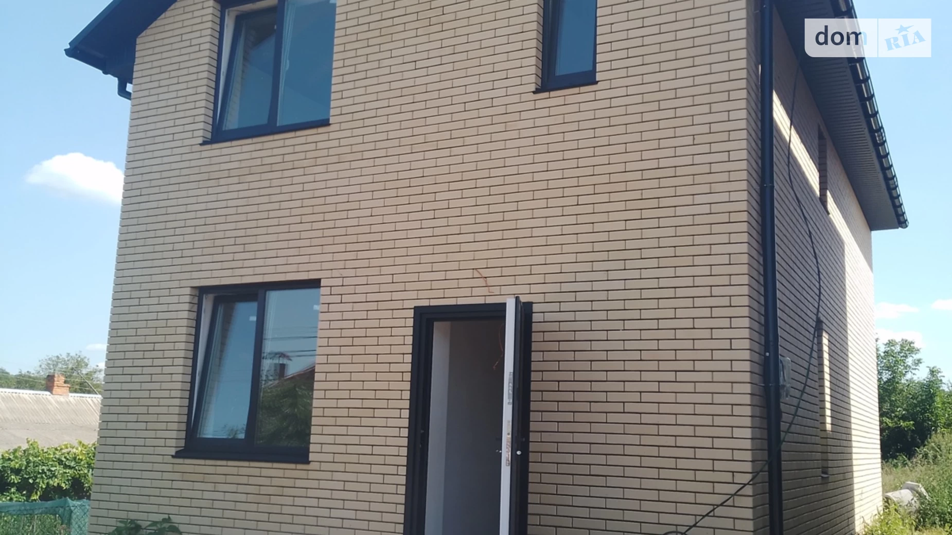 Продается дом на 2 этажа 105 кв. м с садом, цена: 88000 $ - фото 2