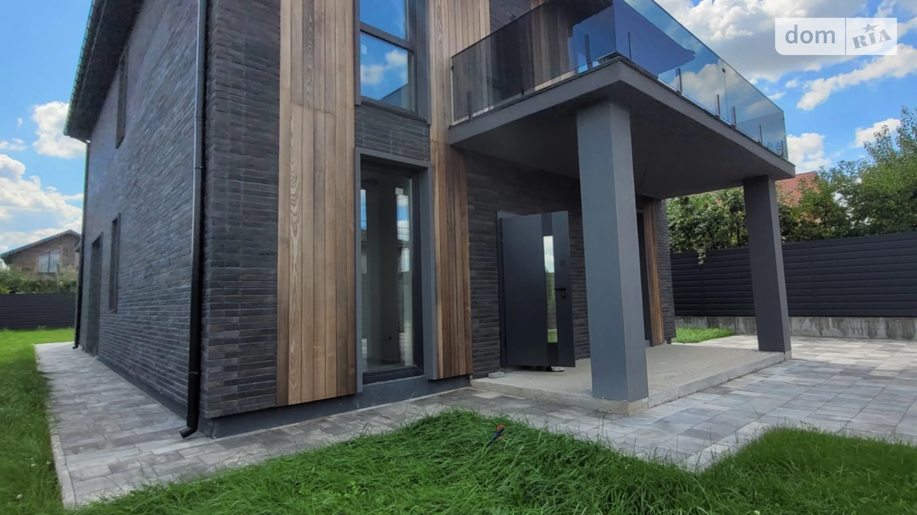 Продается дом на 2 этажа 200 кв. м с гаражом, цена: 340000 $ - фото 4