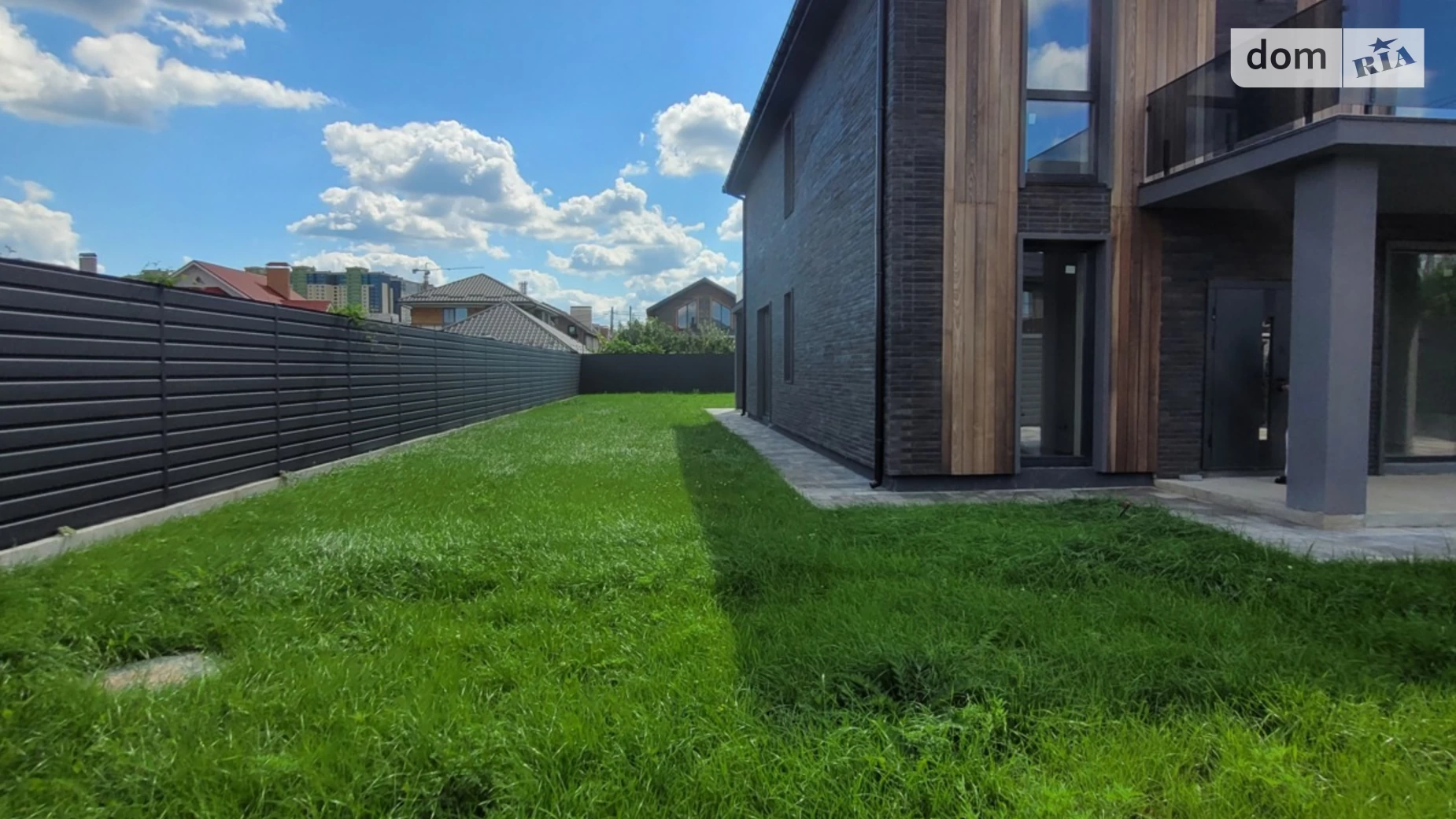 Продается дом на 2 этажа 200 кв. м с гаражом, цена: 340000 $ - фото 3