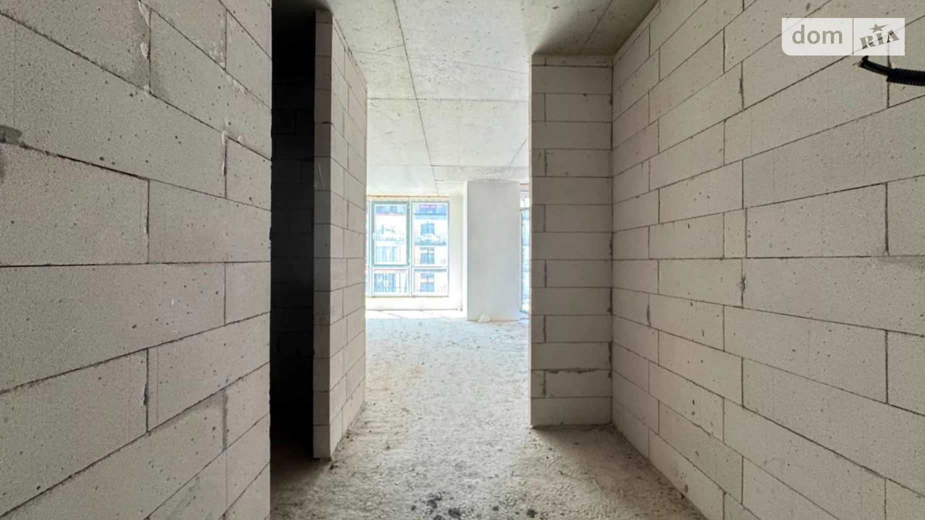 Продается 1-комнатная квартира 45.3 кв. м в Ивано-Франковске, ул. Левицкого Романа - фото 2