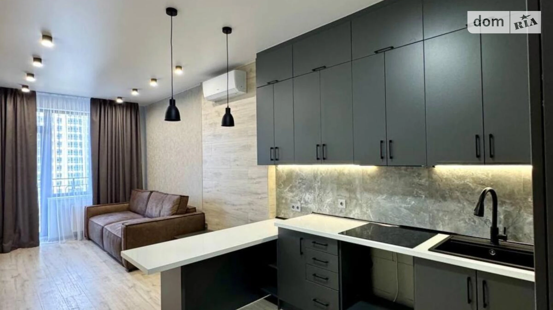 Продается 1-комнатная квартира 43 кв. м в Одессе, ул. Генуэзская, 1/1 - фото 2