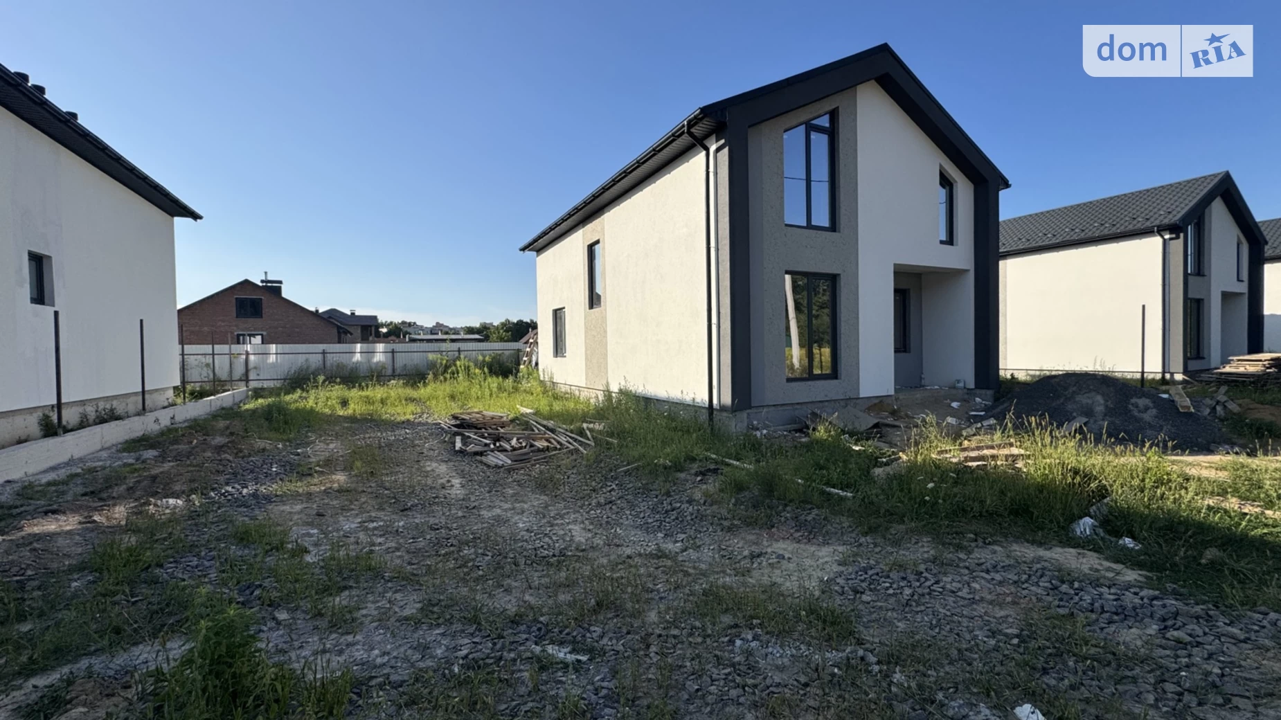 Продается дом на 2 этажа 125 кв. м с садом, цена: 105000 $ - фото 2