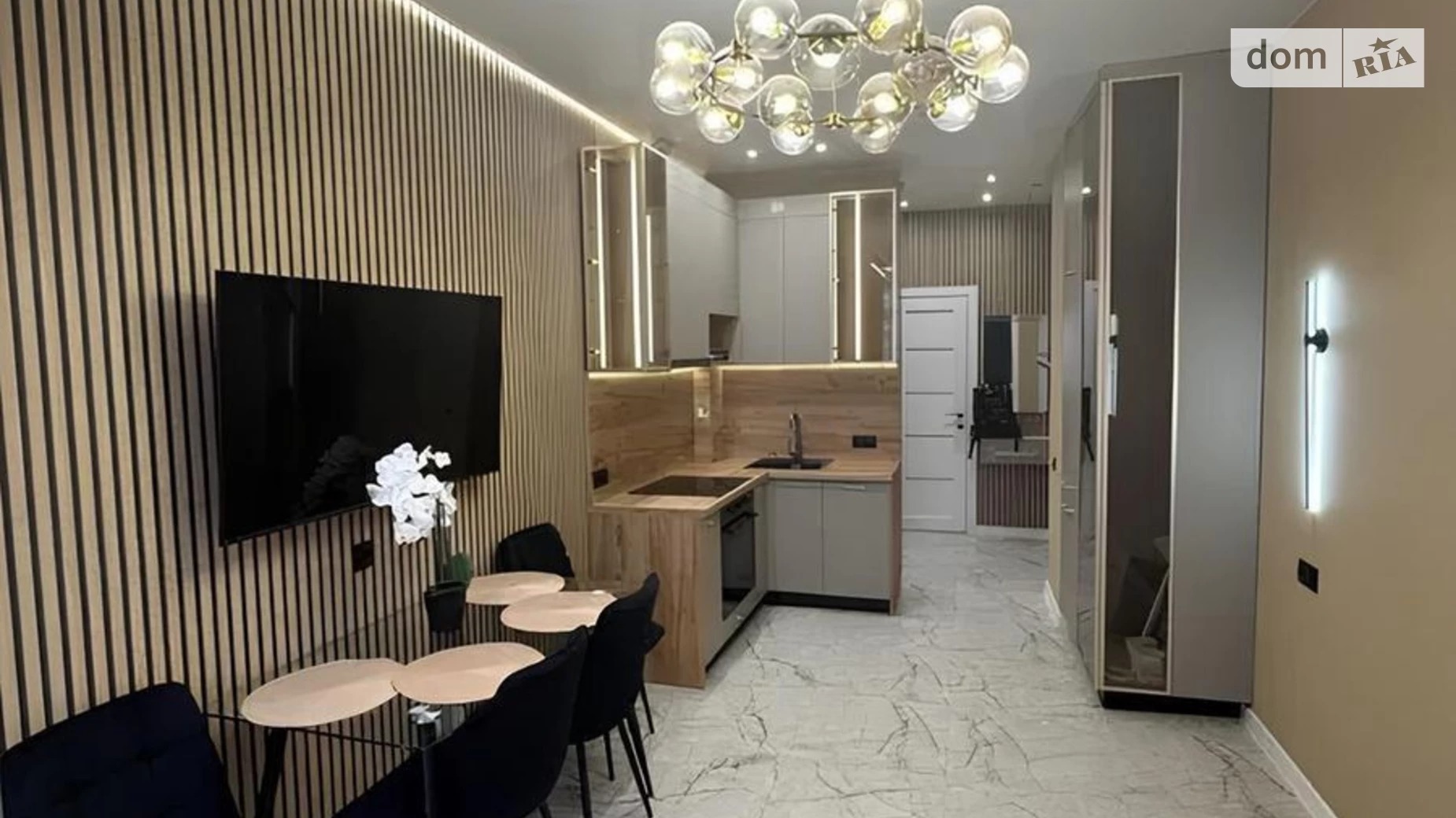 Продается 1-комнатная квартира 30 кв. м в Одессе, ул. Генуэзская, 1/1 - фото 2